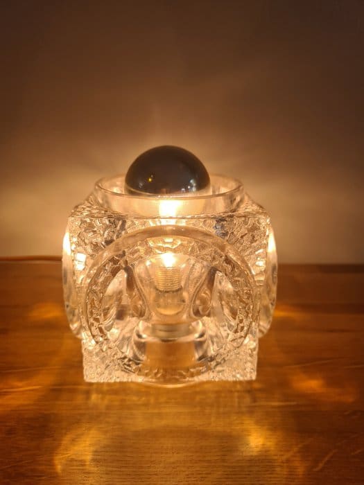Lampe de table – ‘ice cube’ – Enchères