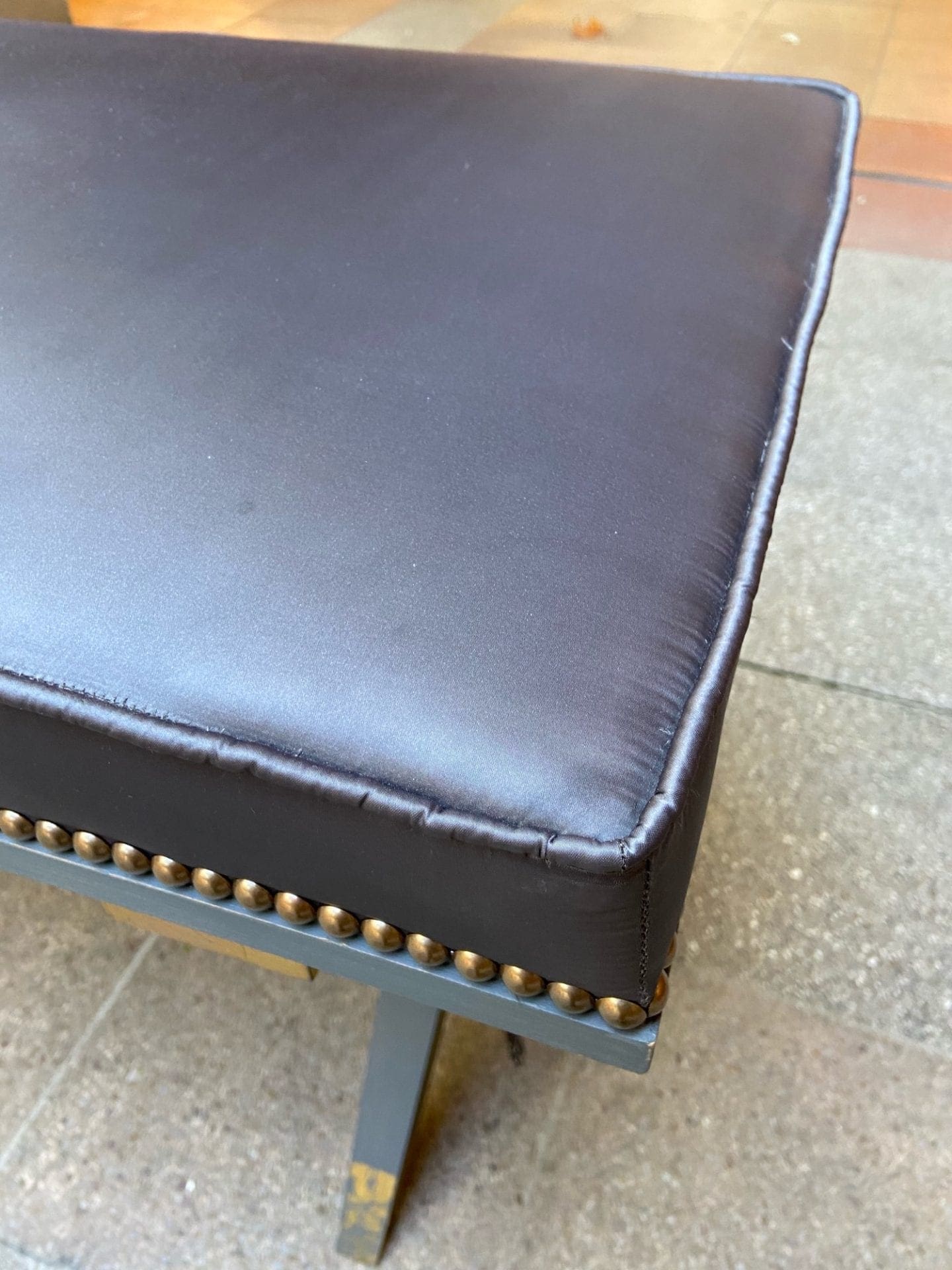 2 Bancs en soie – Dans le goût de Jansen