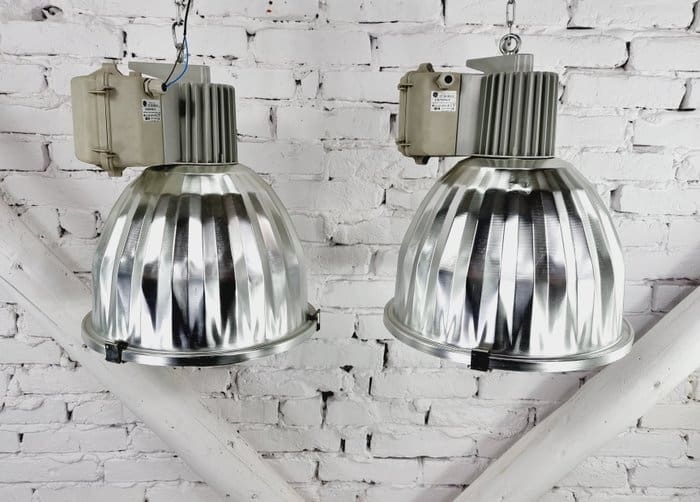 Grande Lampe Suspendue – Acier, Aluminium, Plastique, Verre