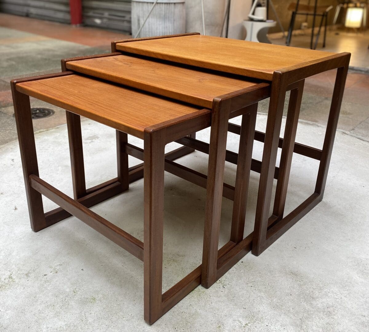 3 Tables gigognes en palissandre Occasion – Edition Mogens Kold