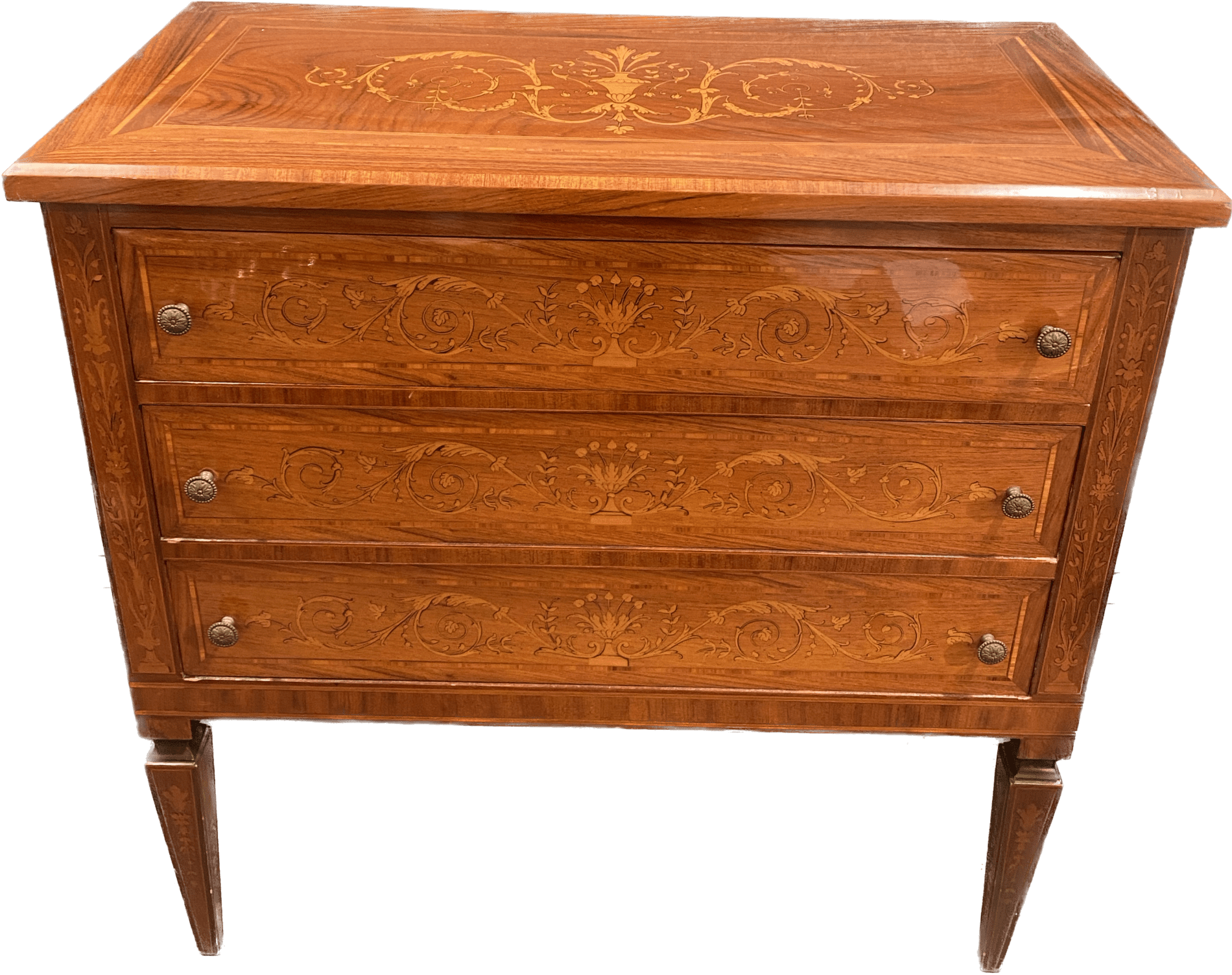 Commode dans le style Louis XVI – Occasion