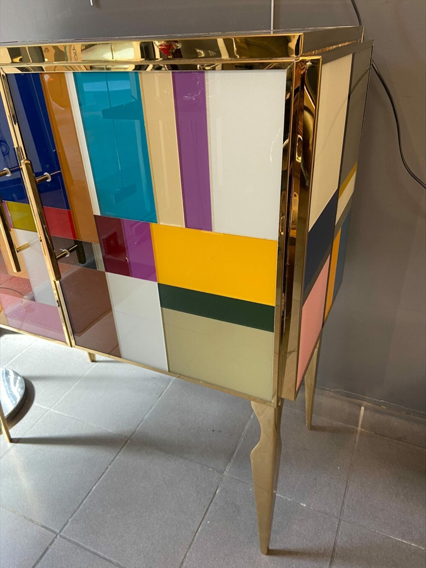 Cabinet en Laiton et Verre – Design Italien, Circa 1980