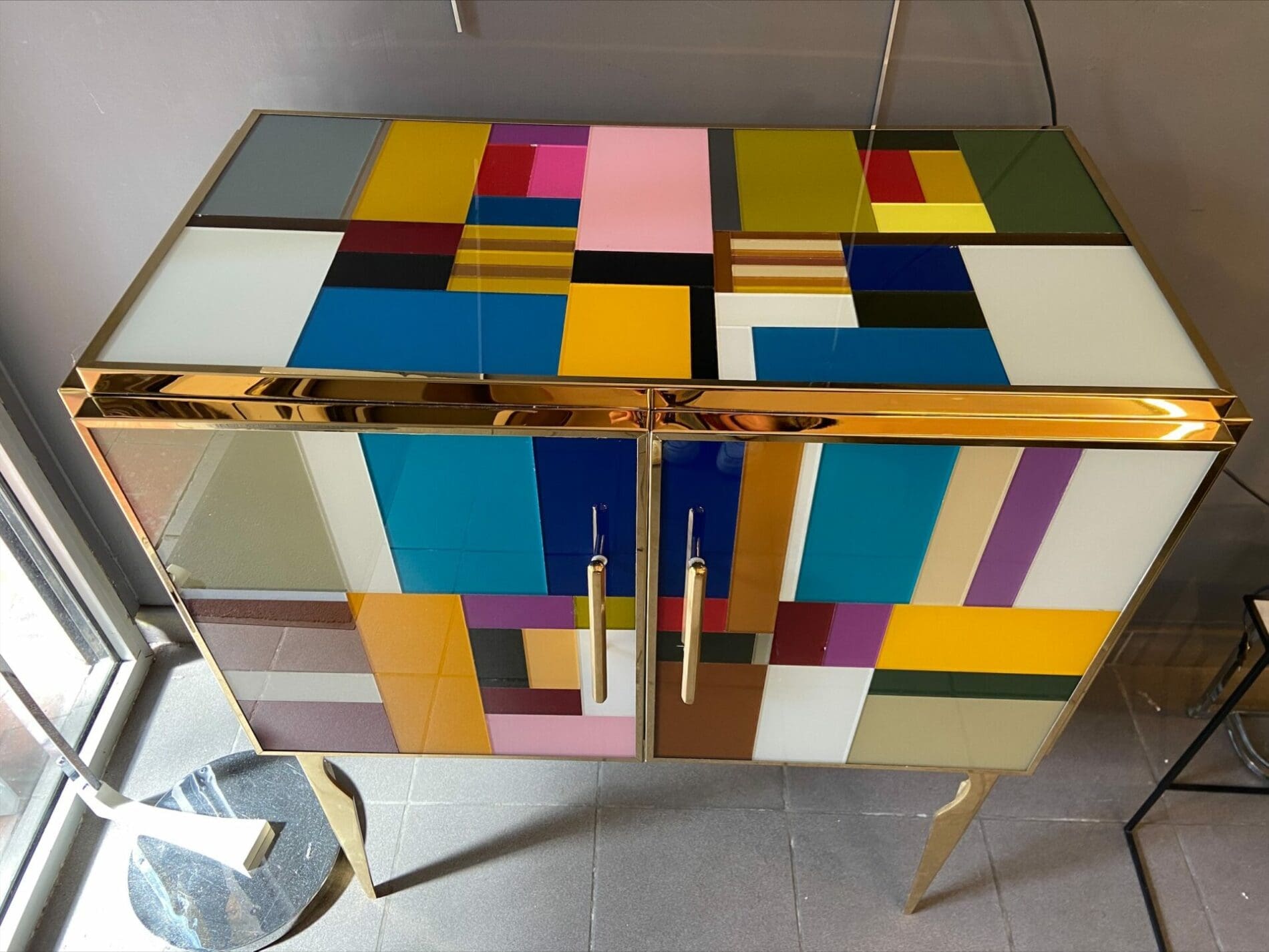 Cabinet en Laiton et Verre – Design Italien, Circa 1980