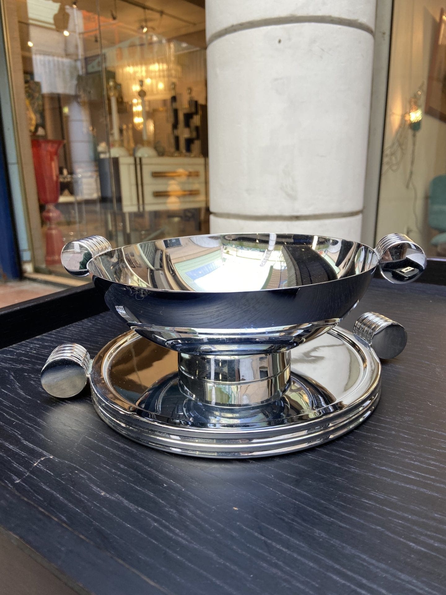 Centre de Table UAM en Inox – Design Moderne, Circa 1930Centre de table – UAM