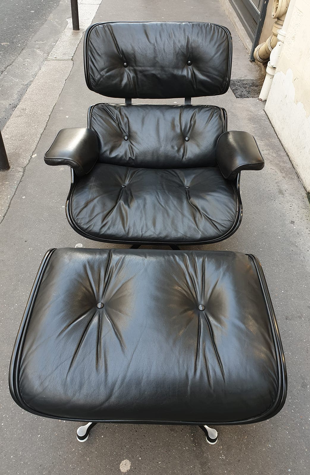 Charles Eames – Fauteuil Lounge + ottoman vintage