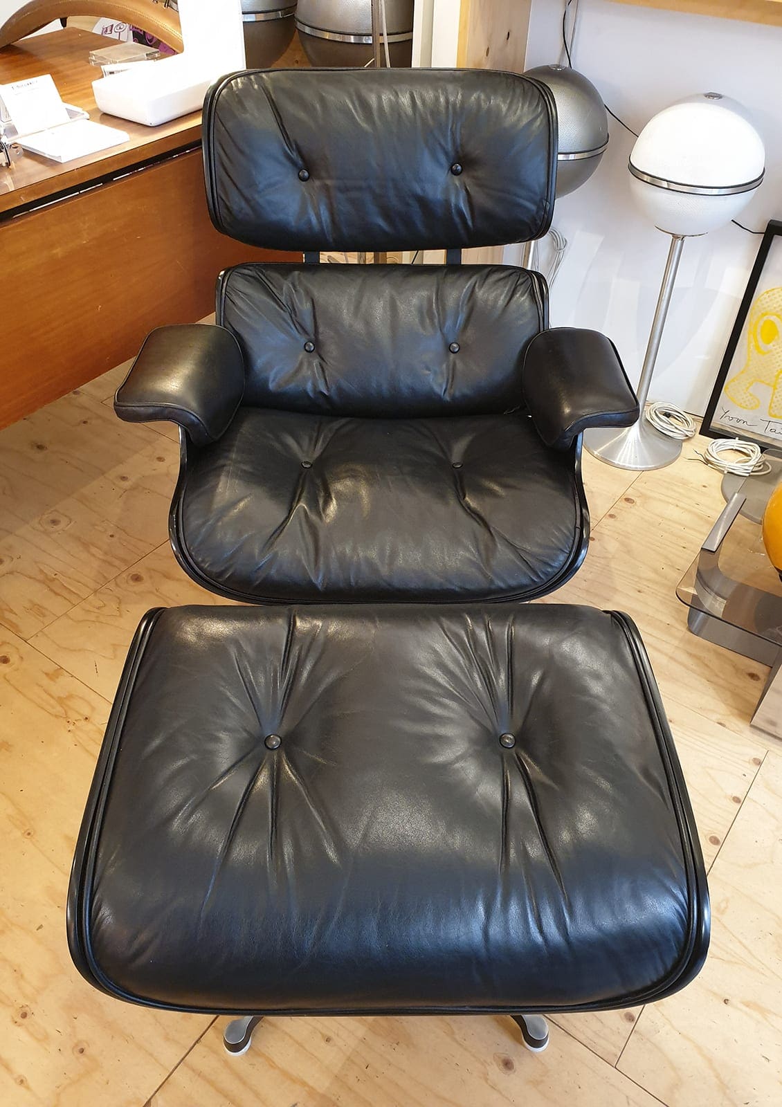 Charles Eames – Fauteuil Lounge + ottoman vintage