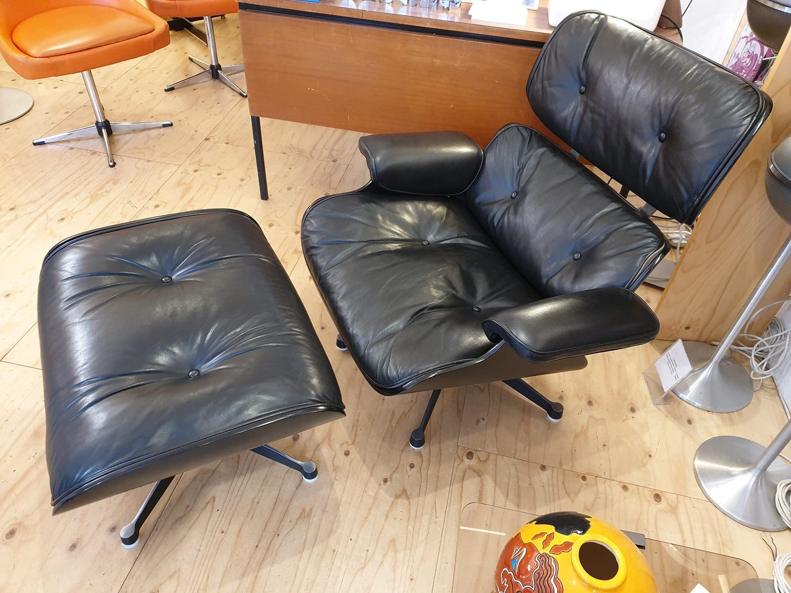 Charles Eames – Fauteuil Lounge + ottoman vintage