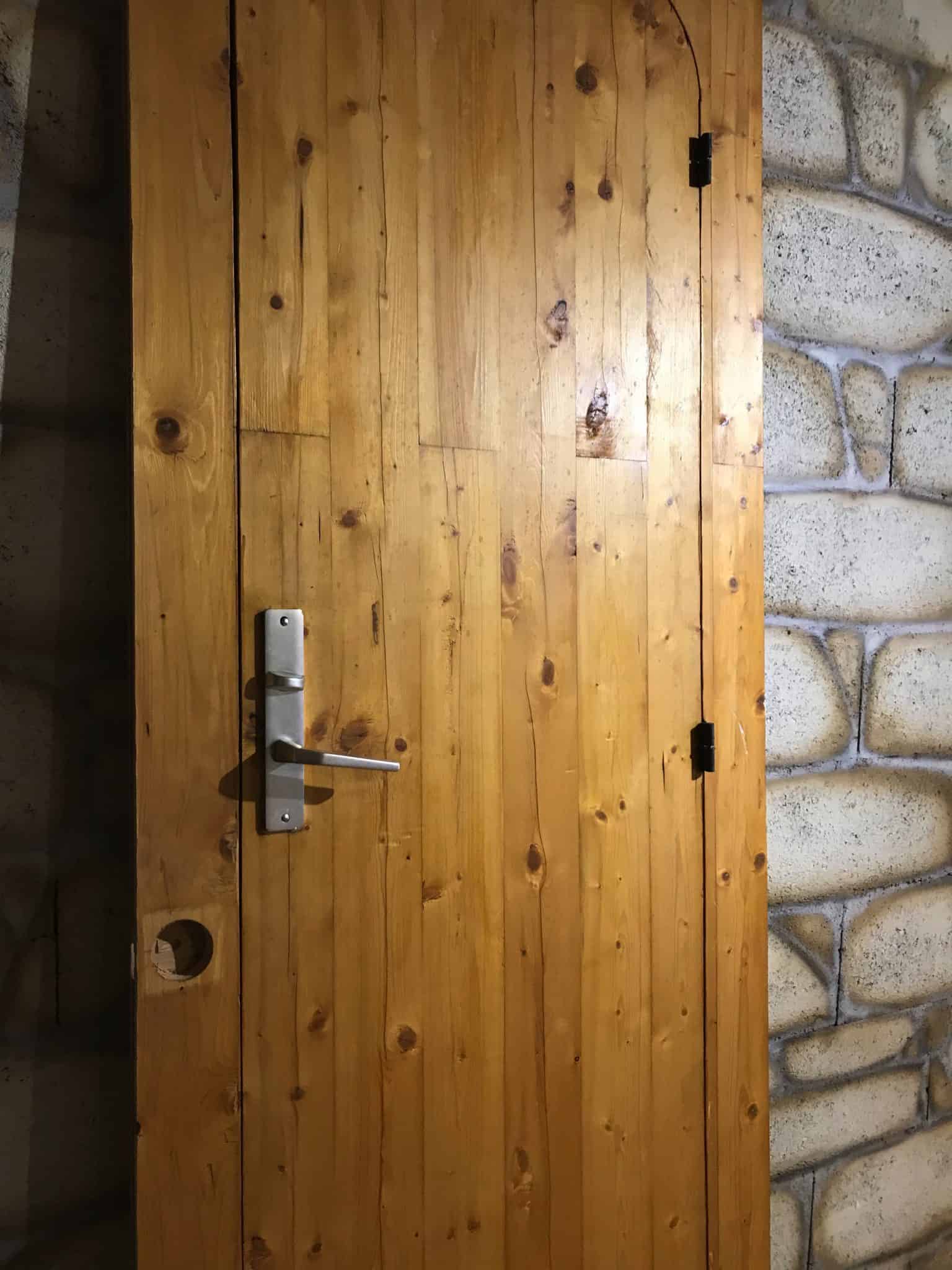 Charlotte Perriand – Porte bois LES ARCS 1600