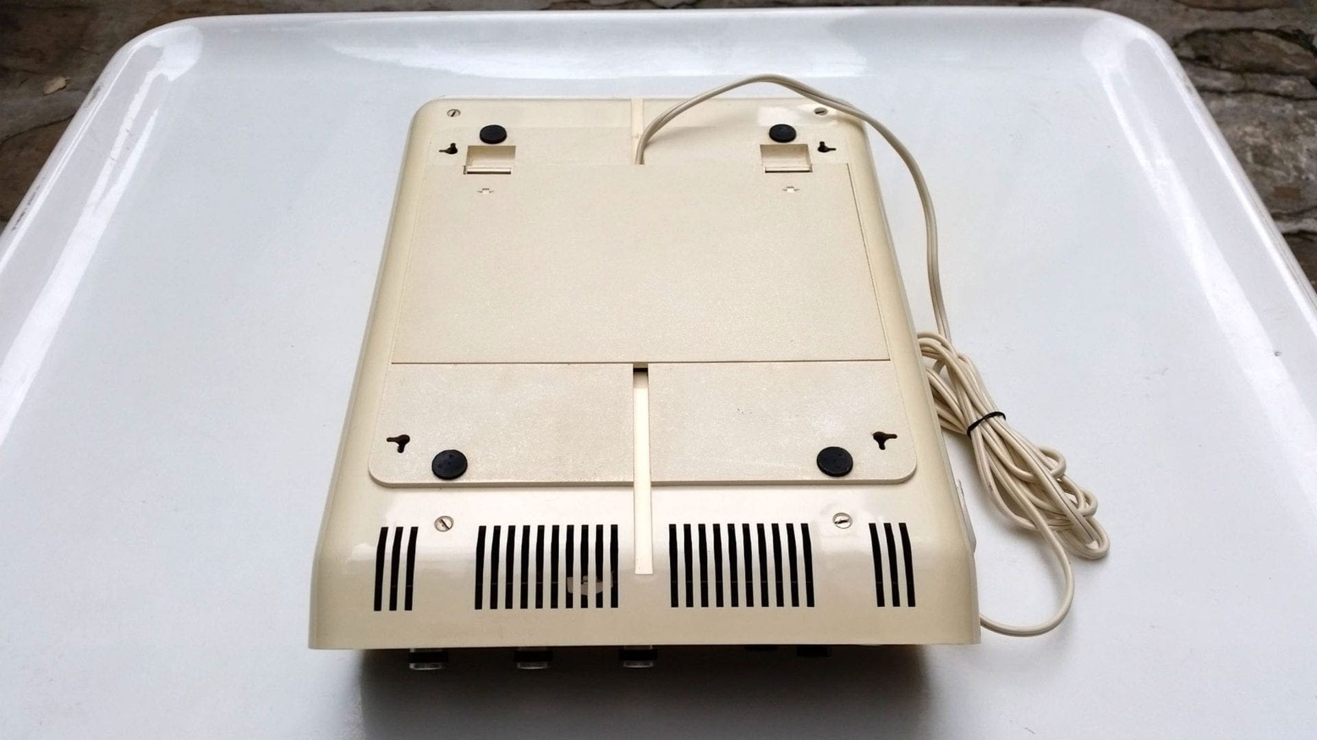 Radio/horloge Europhon H30 par Adriano Rampoldi