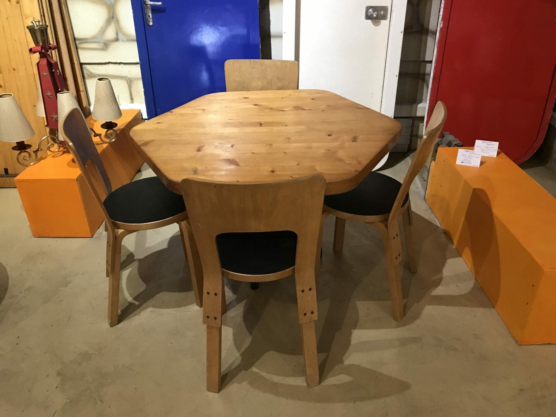 Alvar Aalto – 4 chaises – modèle 66