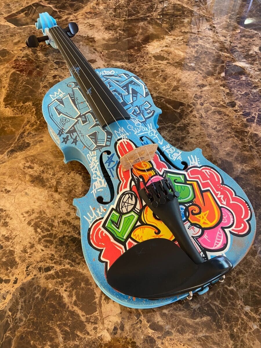 Alberto Blanchart – Tuned violin art