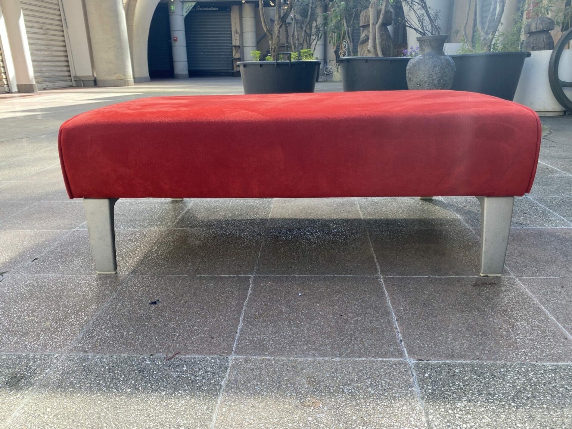 Banquette repose pieds