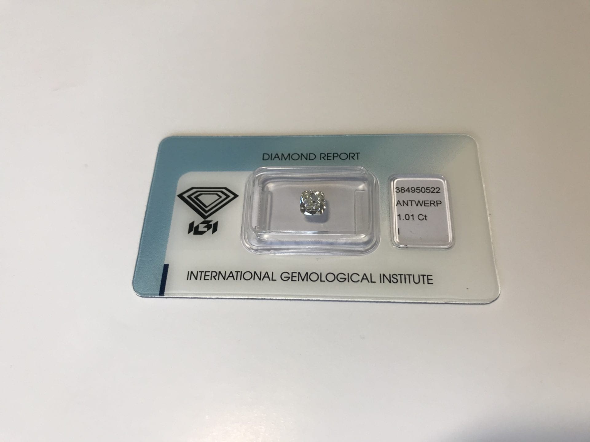 Beau diamant – 1.01 carat – papier et certificat