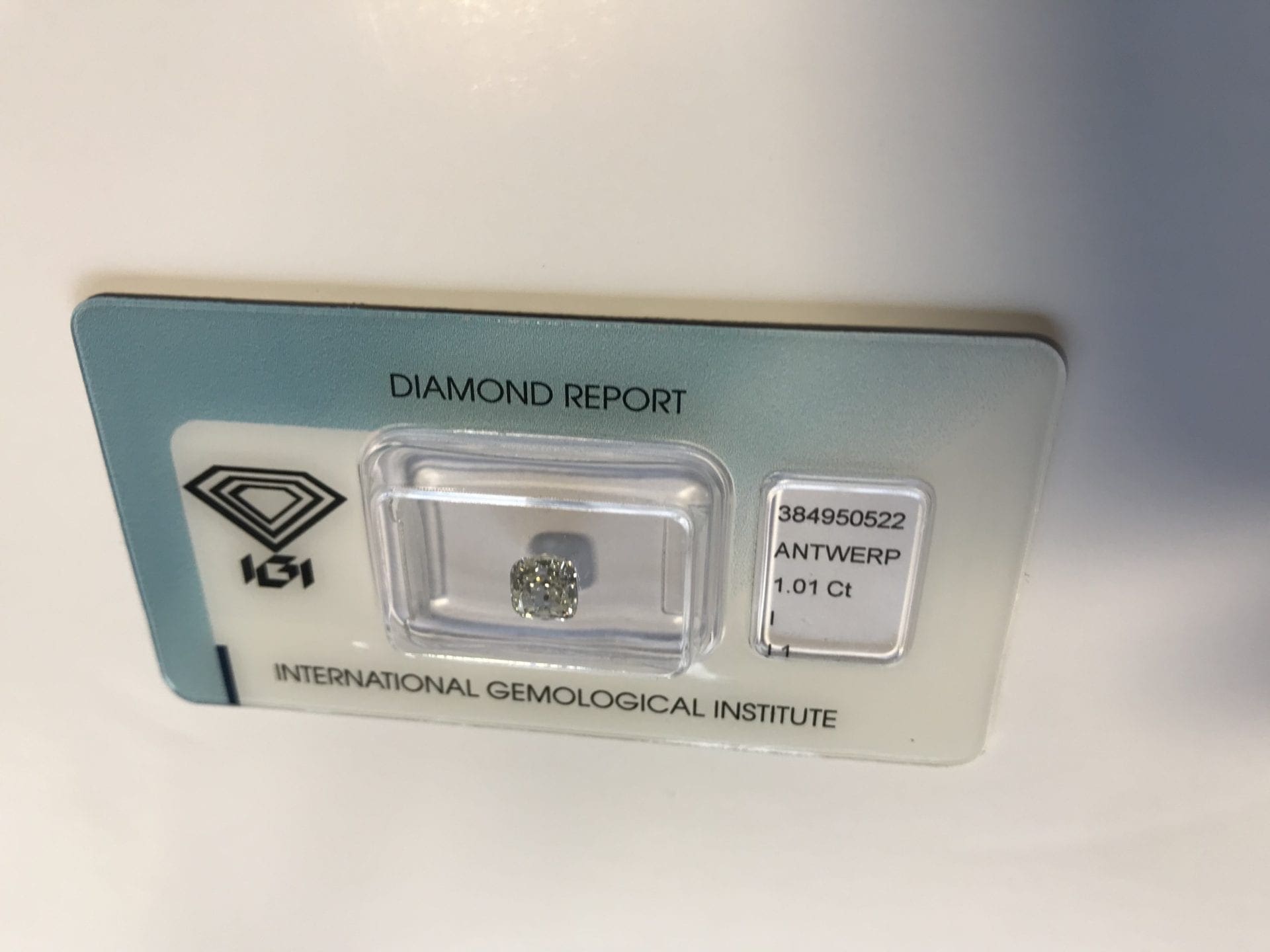 Beau diamant – 1.01 carat – papier et certificat