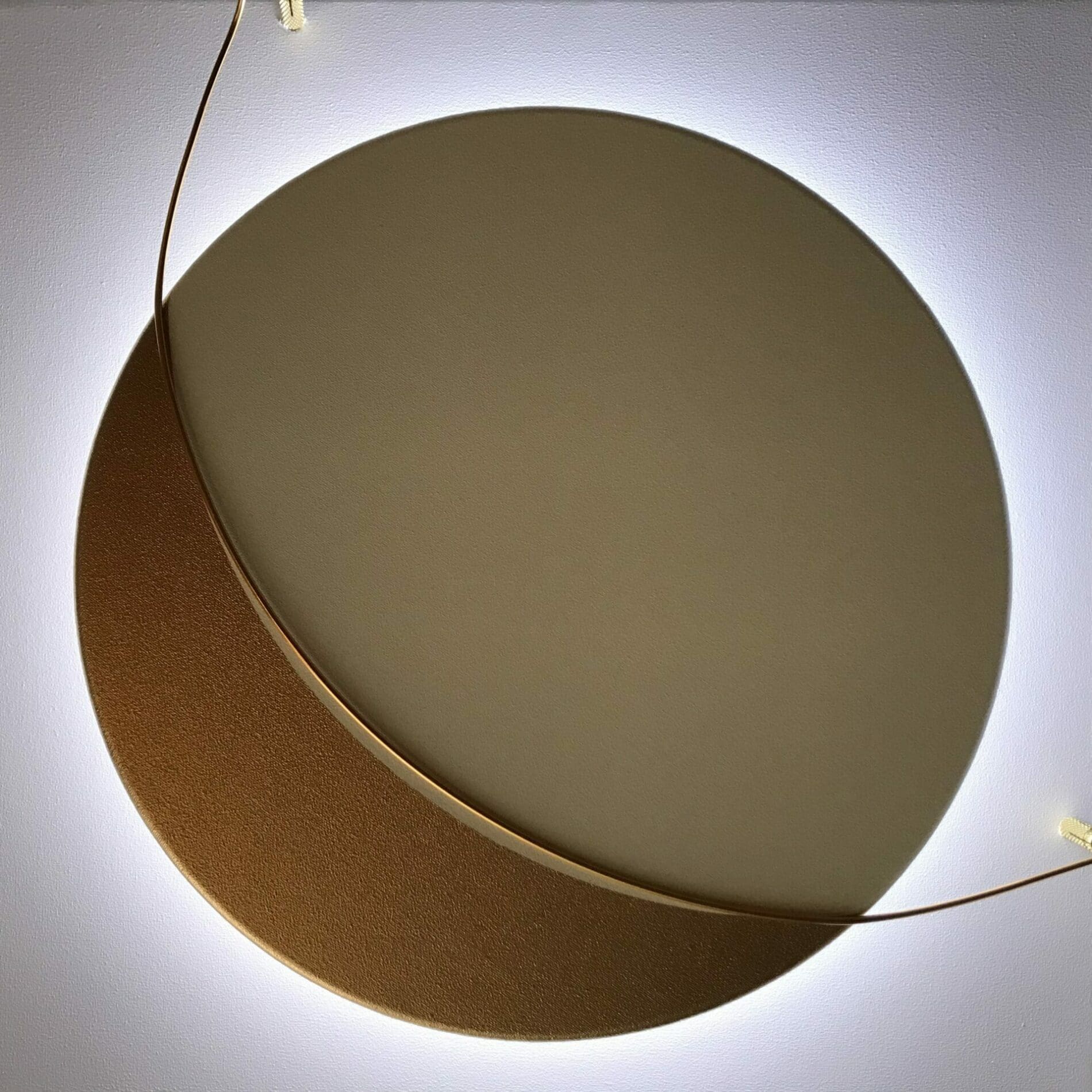 Bruno Bani – Satellite – Peinture/sculpture/éclairage