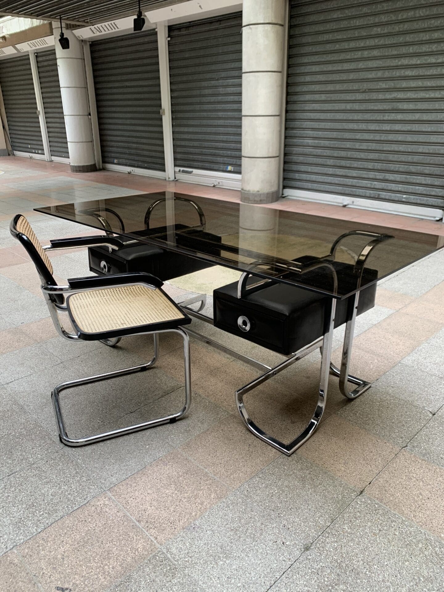Bureau en Verre Fumé Attribué à Michel Ducaroy, Circa 1975