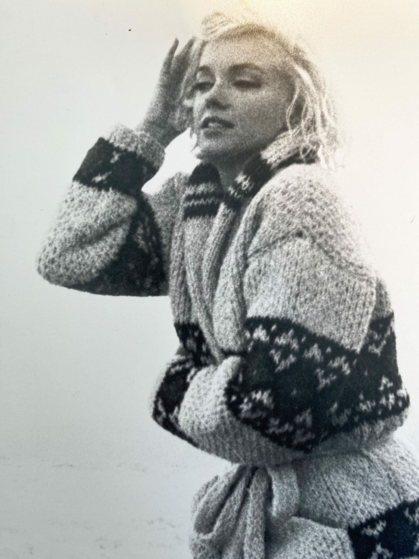Georges Barris – Photographie de Marilyn Monroe, les pieds dans l’eau (1962)