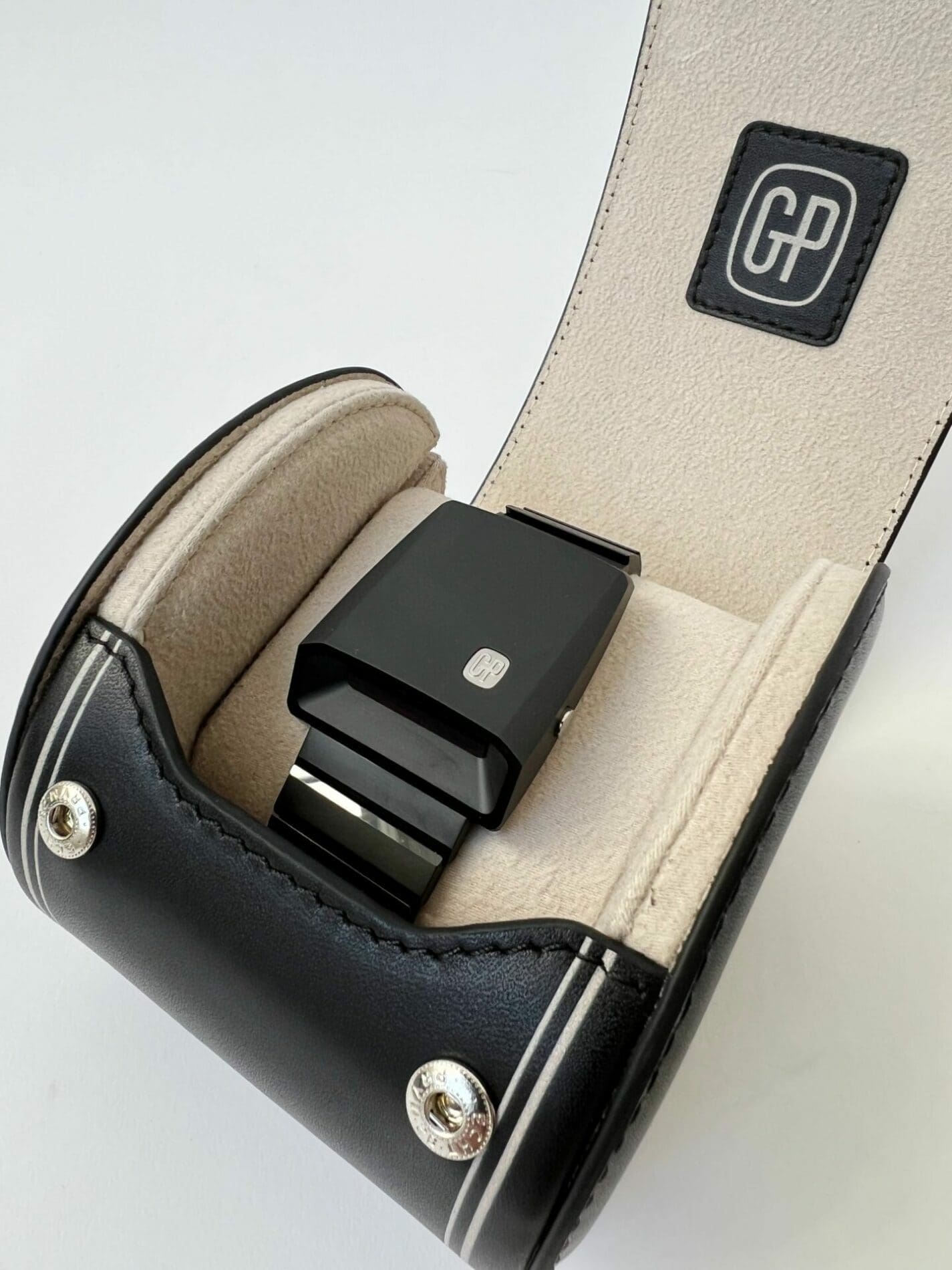 Montre 9931 – Girard Perregaux Casquette 2.O