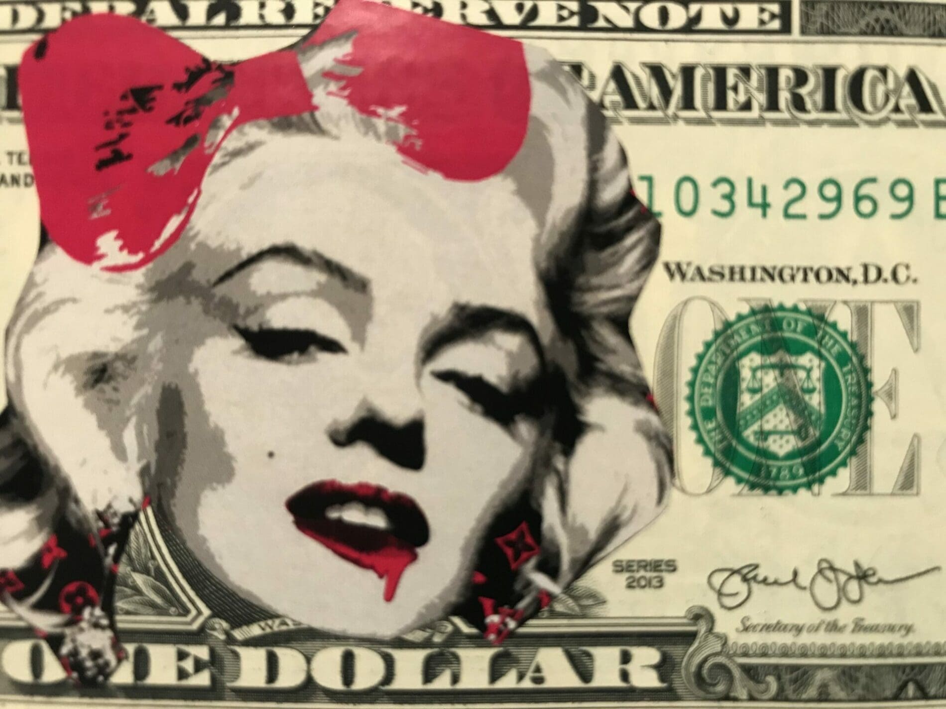 Death NYC – Pink vampire Marylin