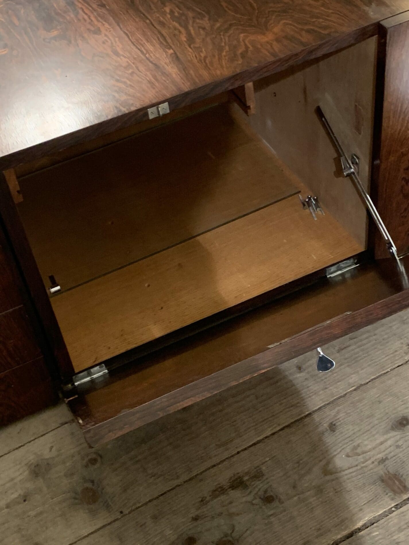 Enfilade Alain Richard modèle 800 en Palissandre de Rio – Meuble d’occasion vintage des années 60