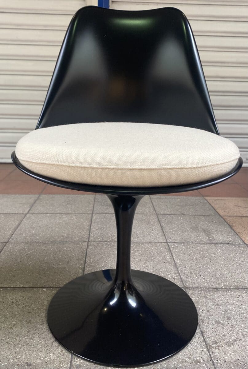 Eero Saarinen – 4 Chaises Occasion / état neuf Tulip  – Knoll International 2022