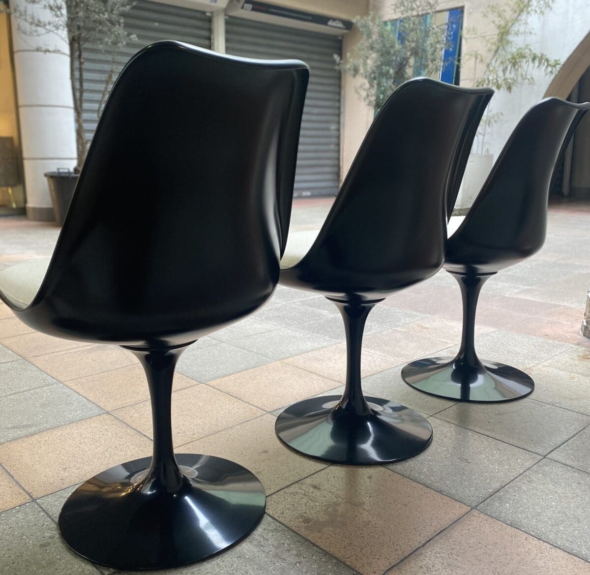Eero Saarinen – 4 Chaises Occasion / état neuf Tulip  – Knoll International 2022
