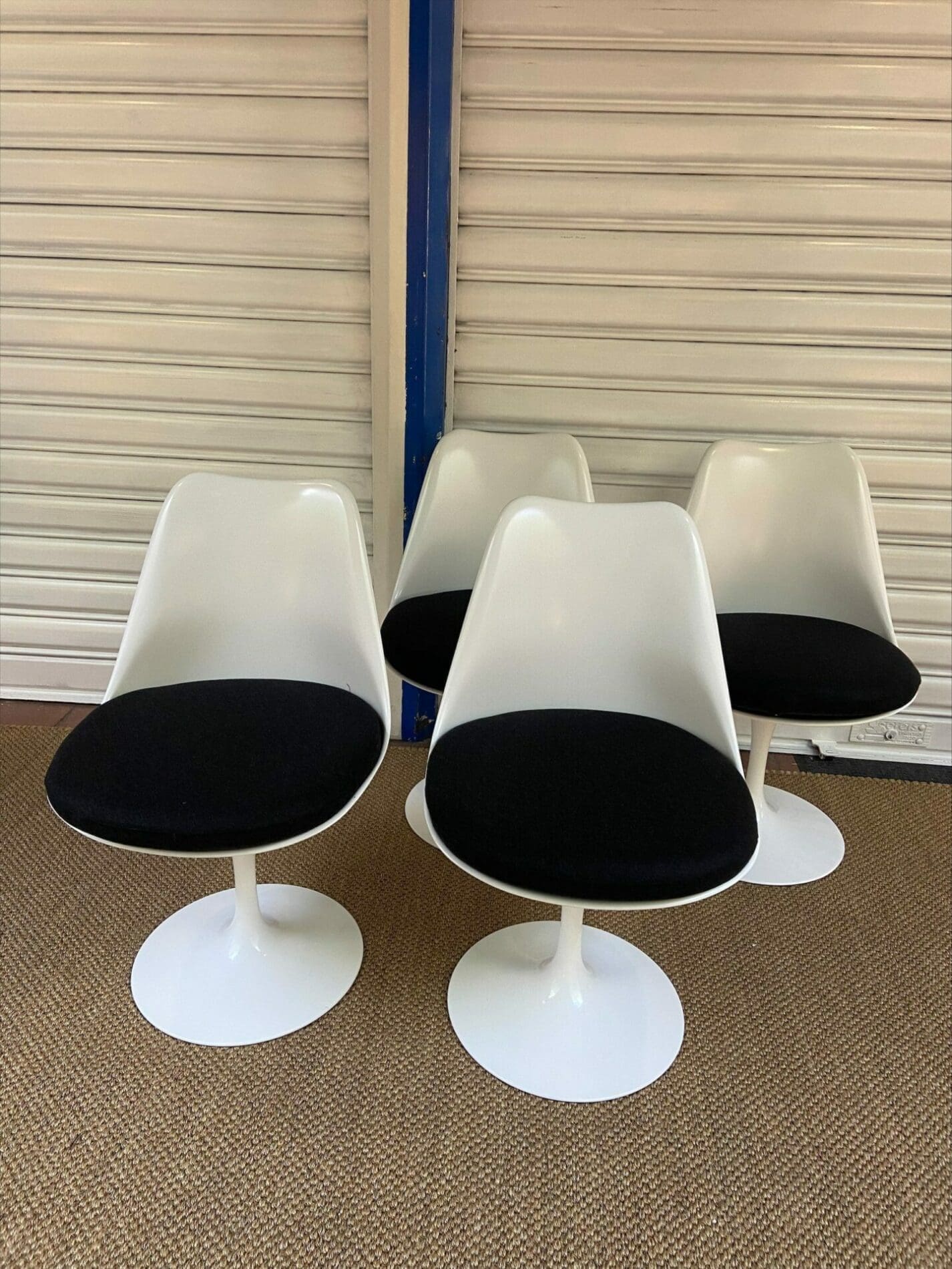 Eero Saarinen – 4 chaises Tulipe