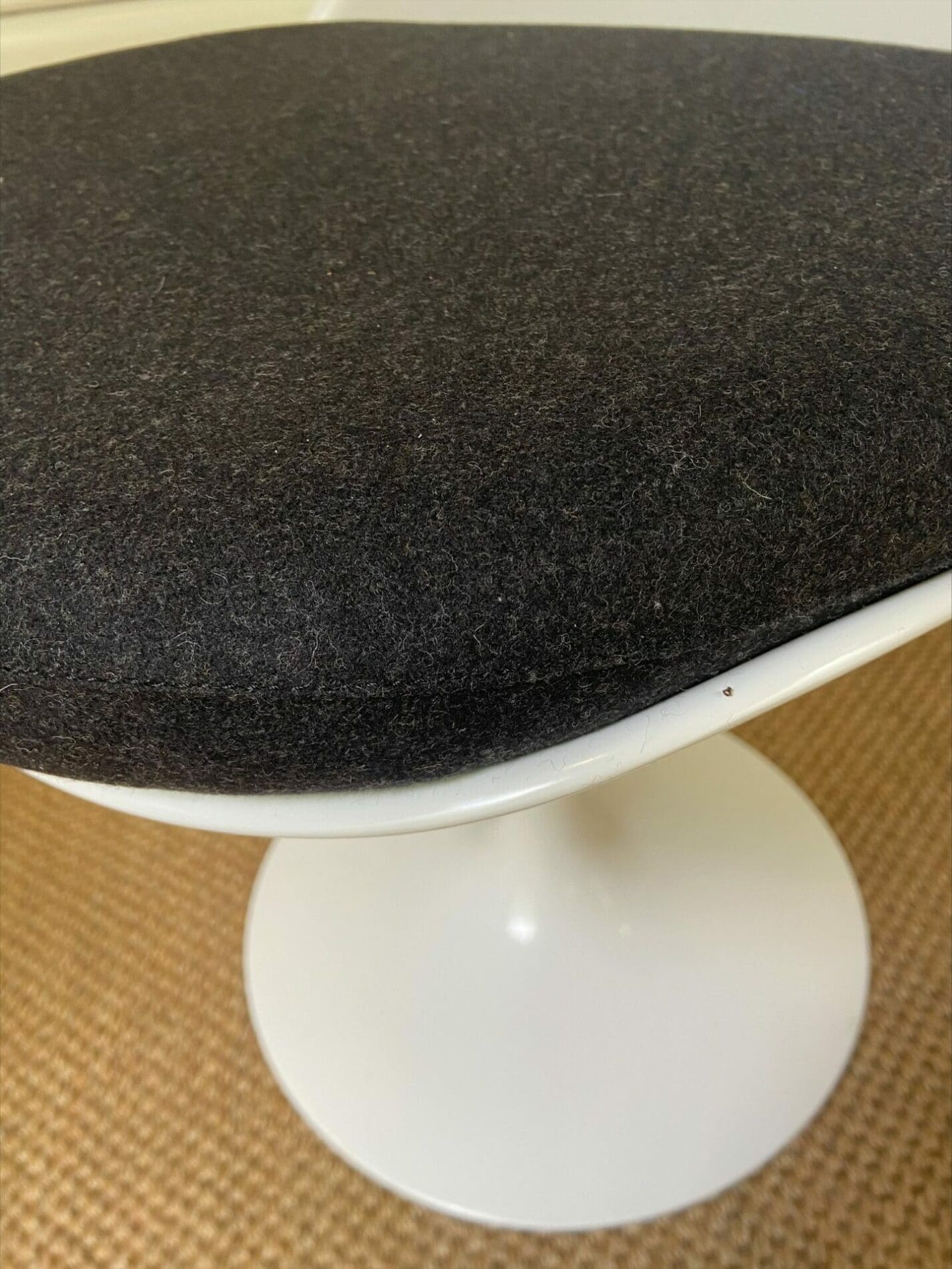 Eero Saarinen – 4 chaises Tulipe