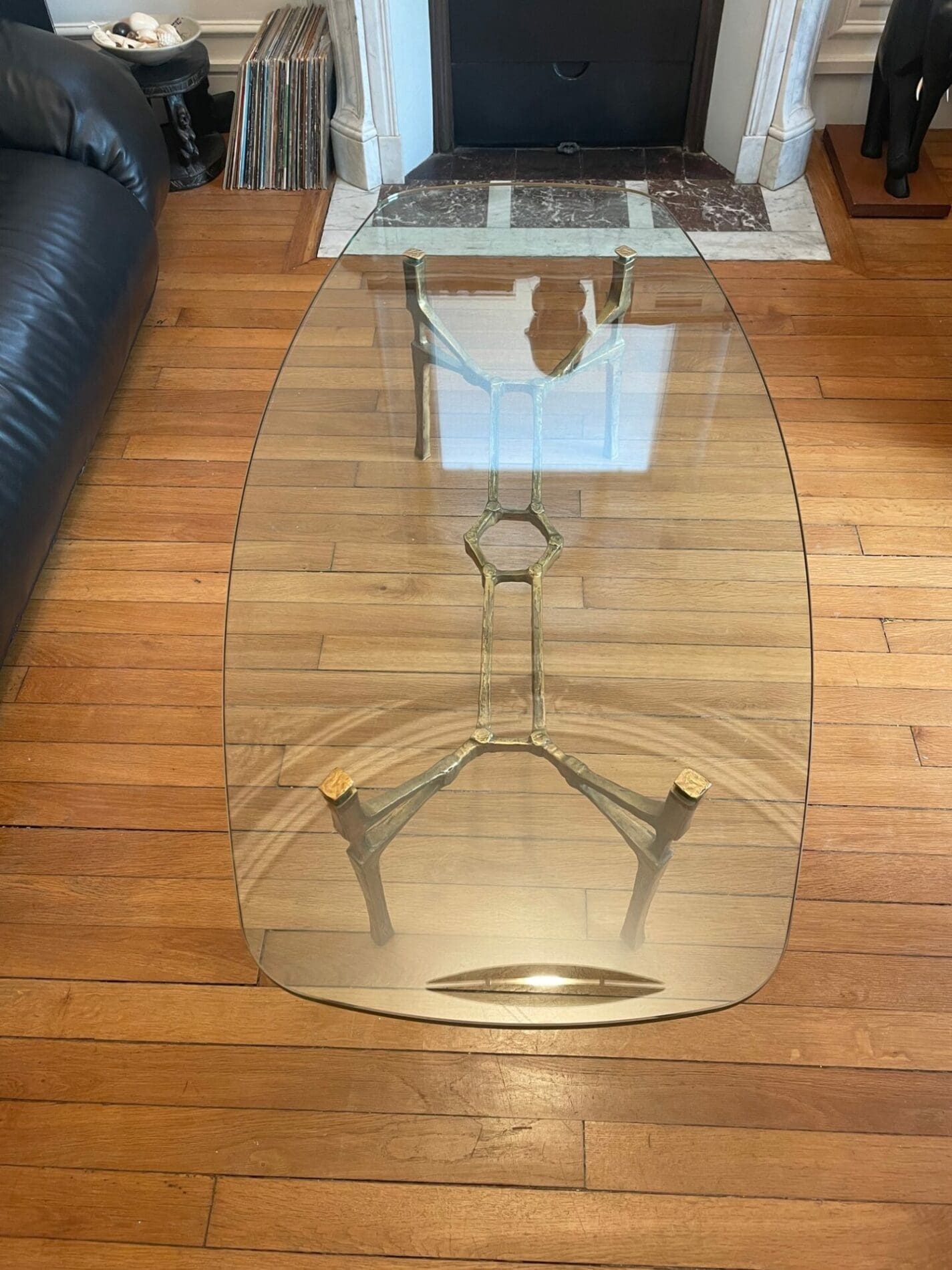Félix Agostini – table basse originale « Quadrige » en bronze doré