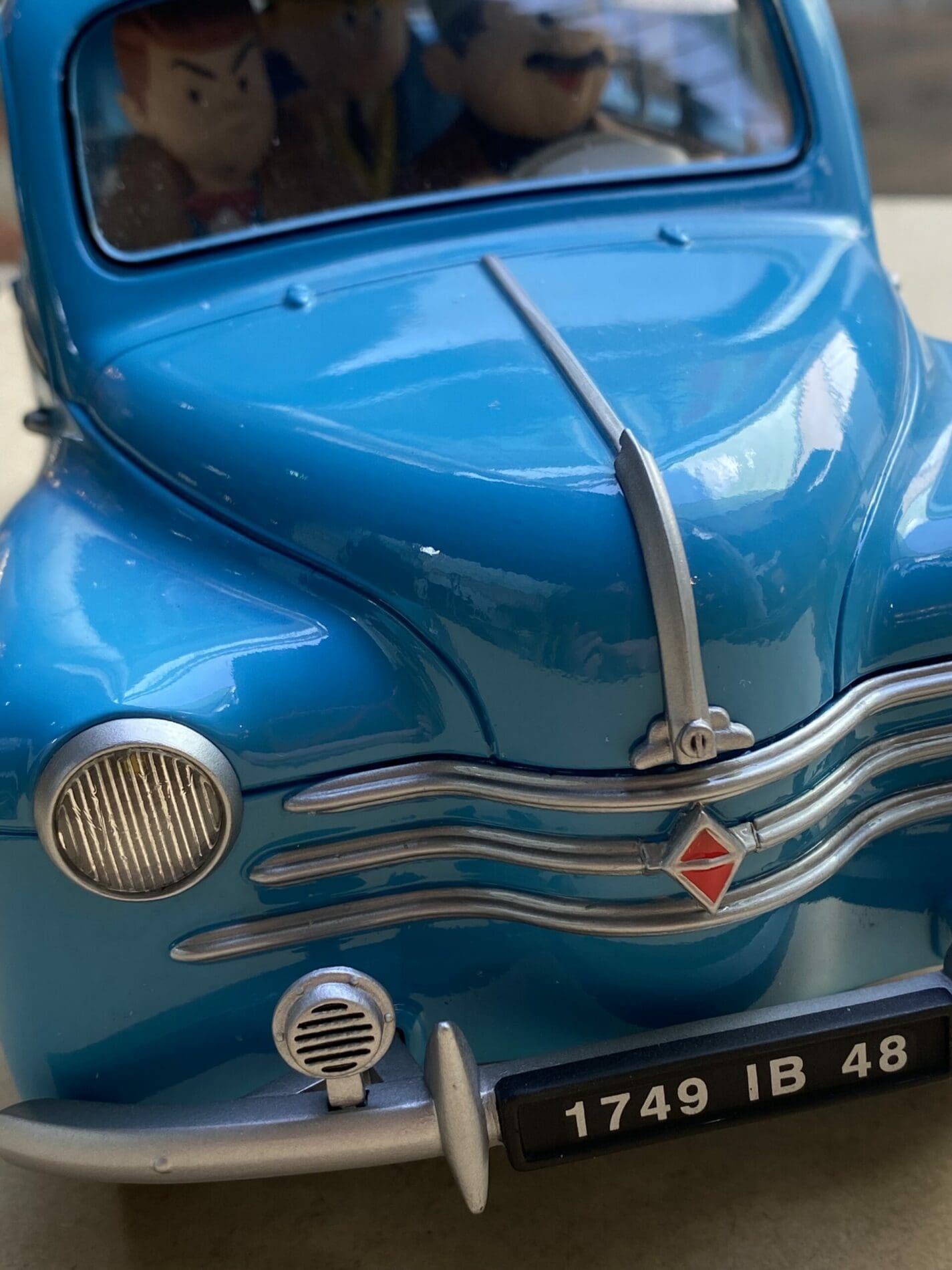 Figurine Aroutcheff Tillieux Gil Jourdan Renault 4CV 1958 (077/233)