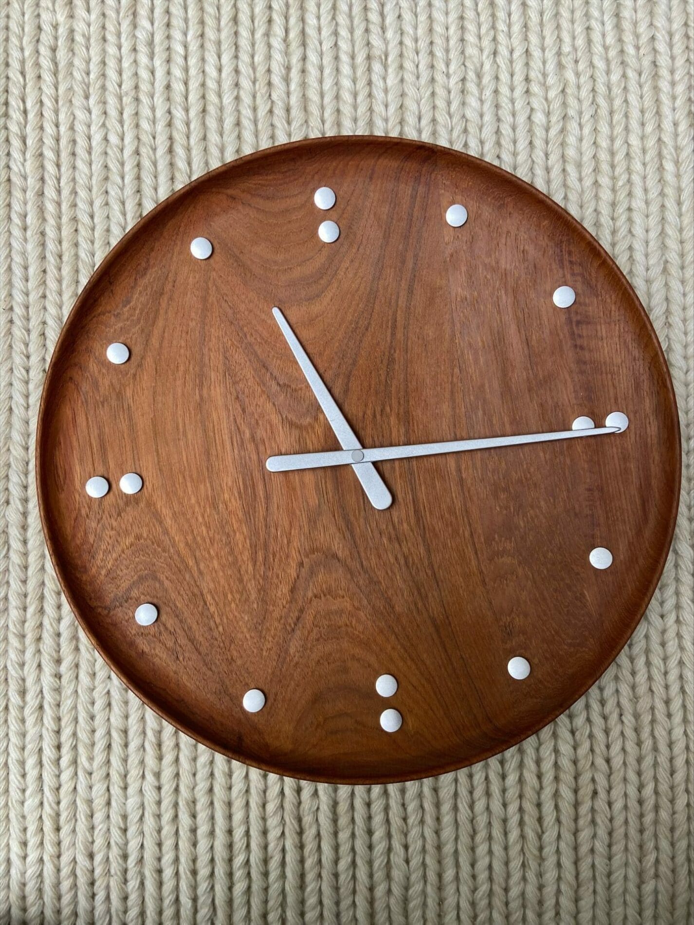 Finn Juhl – Horloge murale