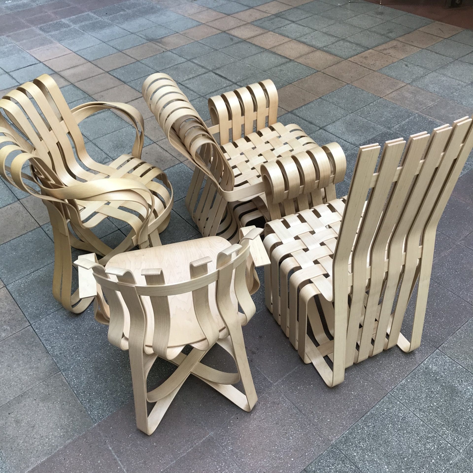 Franck Gehry – Cross Check Chair