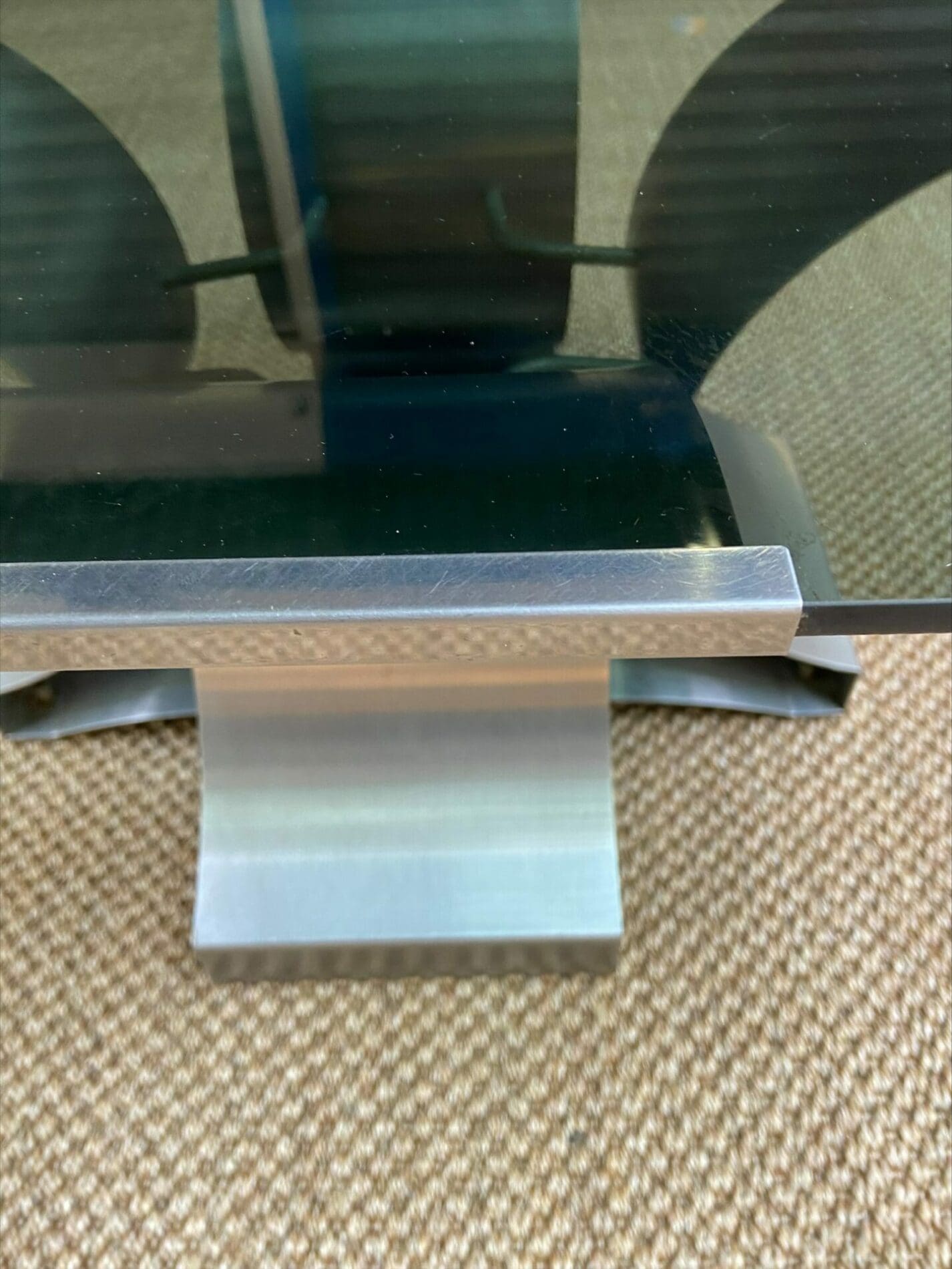 François Monnet – Table basse carrée verre fumé