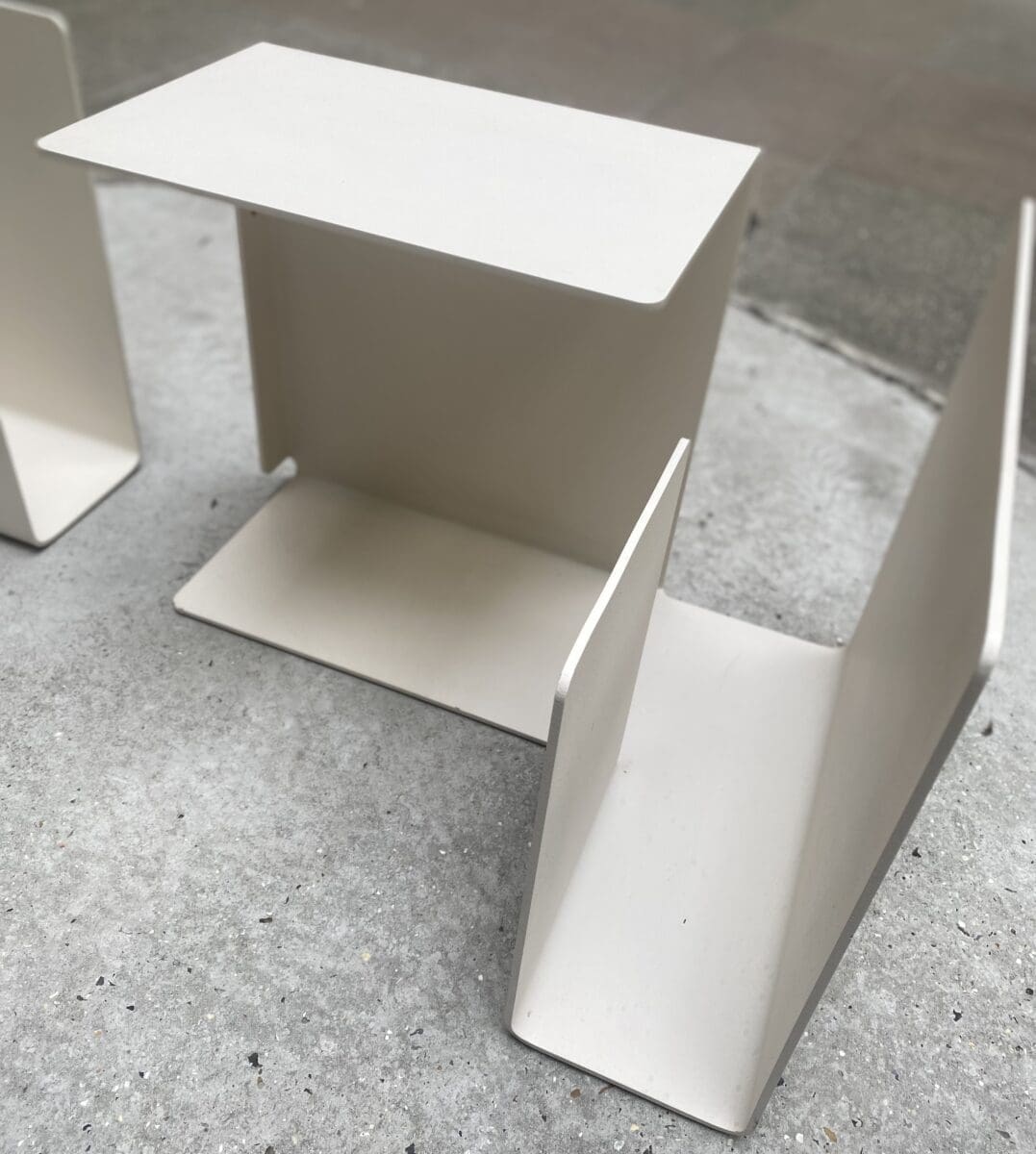 Konstantin Grcic  – paire de tables d’appoint  DIANA C  occasion