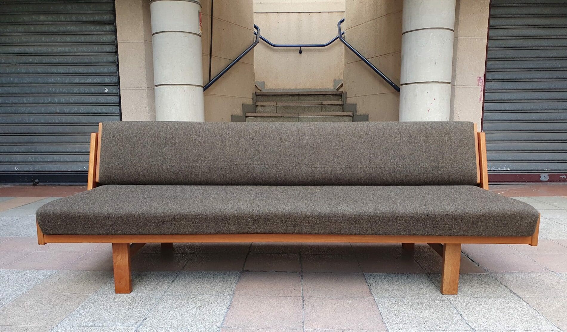Hans J. WEGNER – Canapé GE 238
