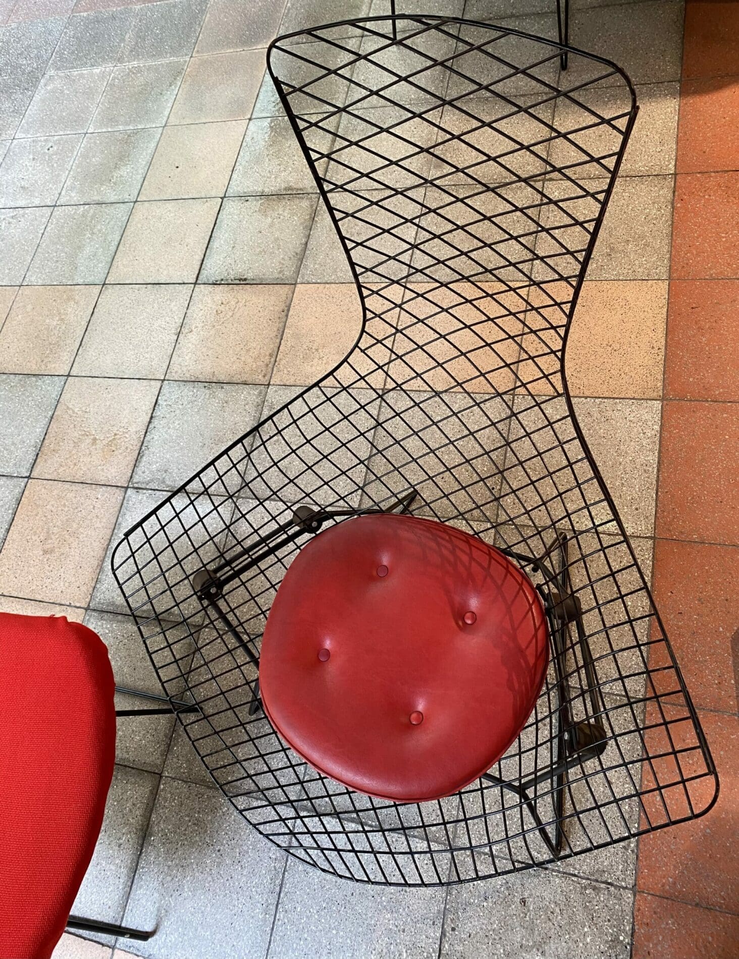 Harry Bertoia – Fauteuil « Bird Chair » avec Ottoman – Première Édition