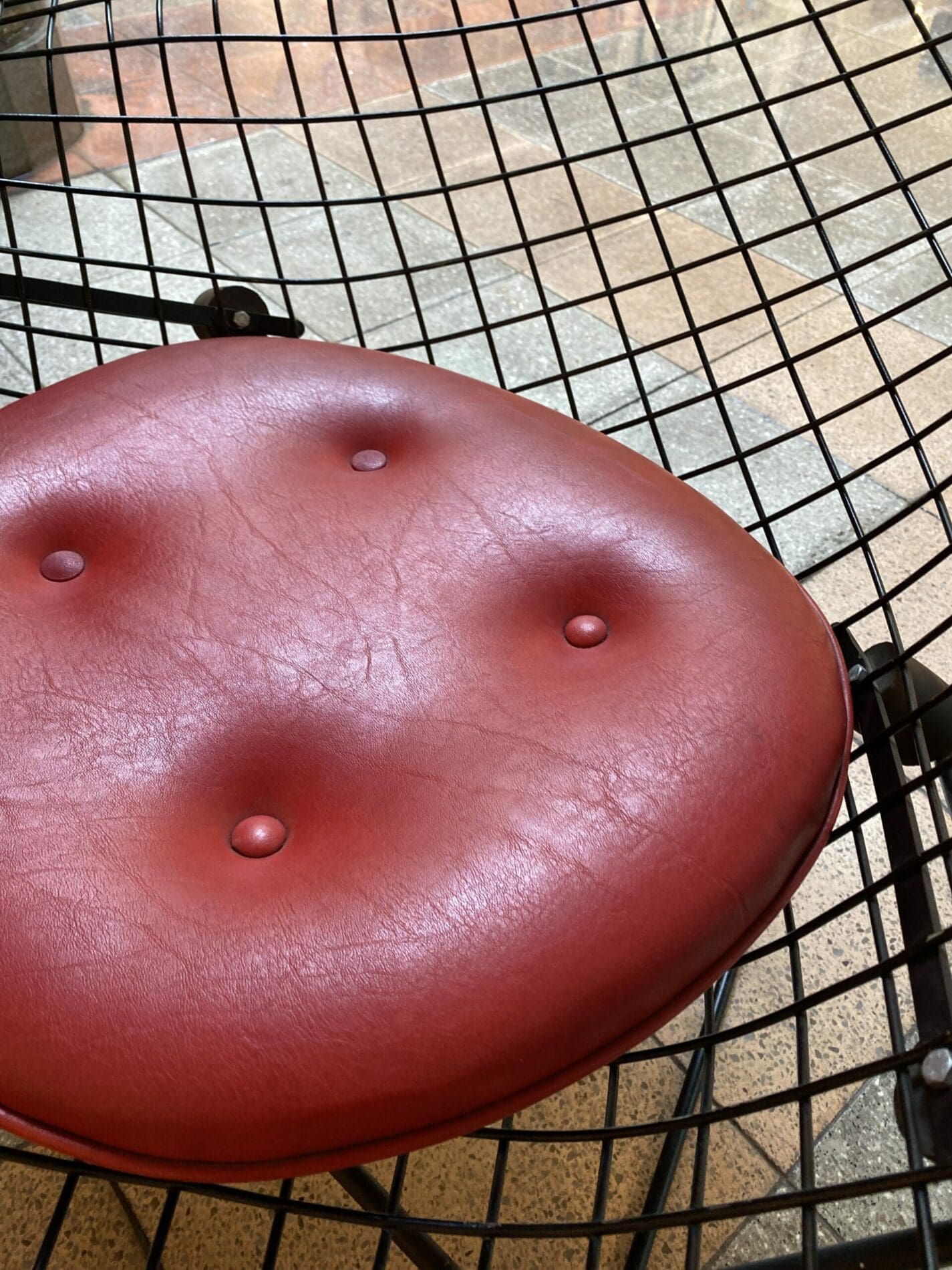 Harry Bertoia – Fauteuil « Bird Chair » avec Ottoman – Première Édition