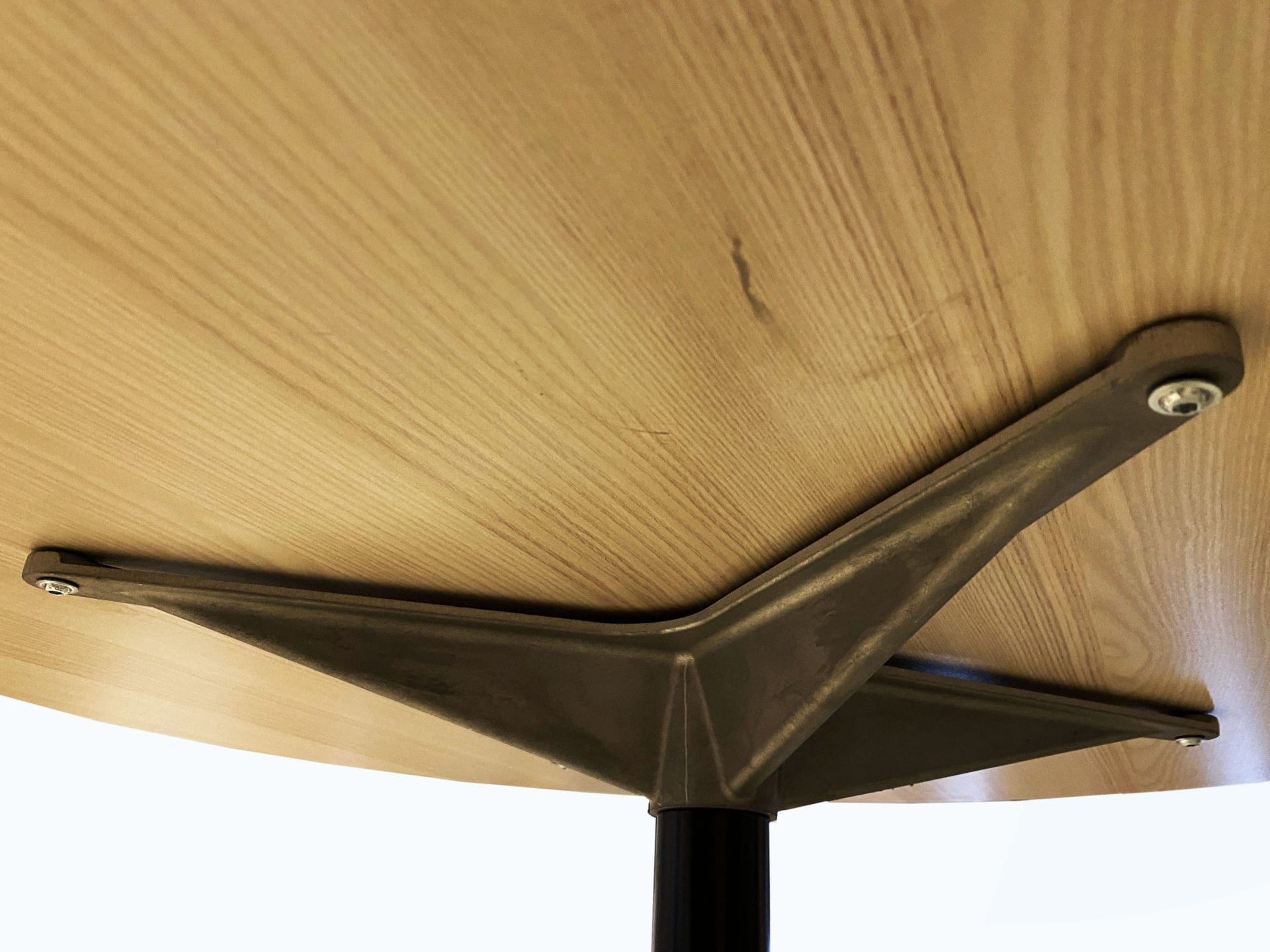 Herman Miller – Table Ronde