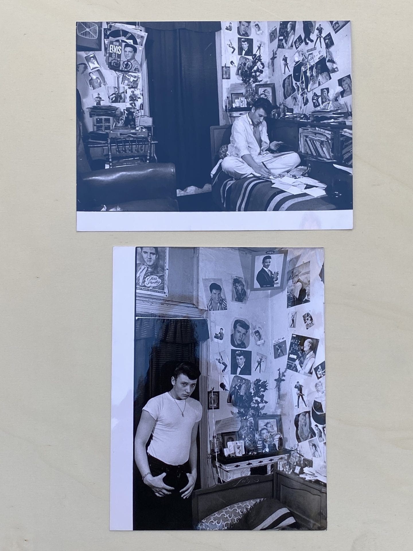 Photo de Johnny Hallyday – Dans sa chambre – 1961