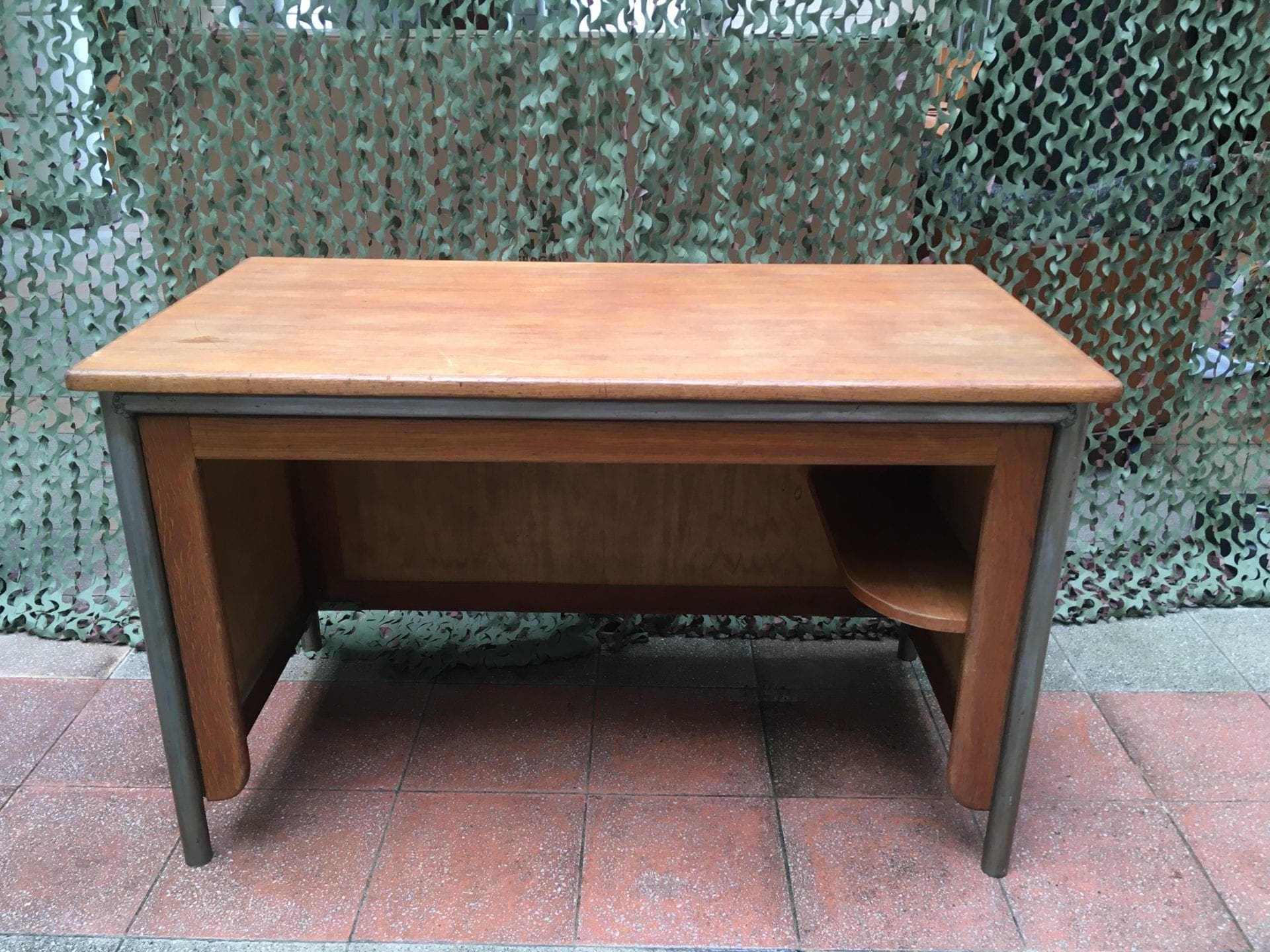 Jean Prouvé – Bureau modèle surveillant