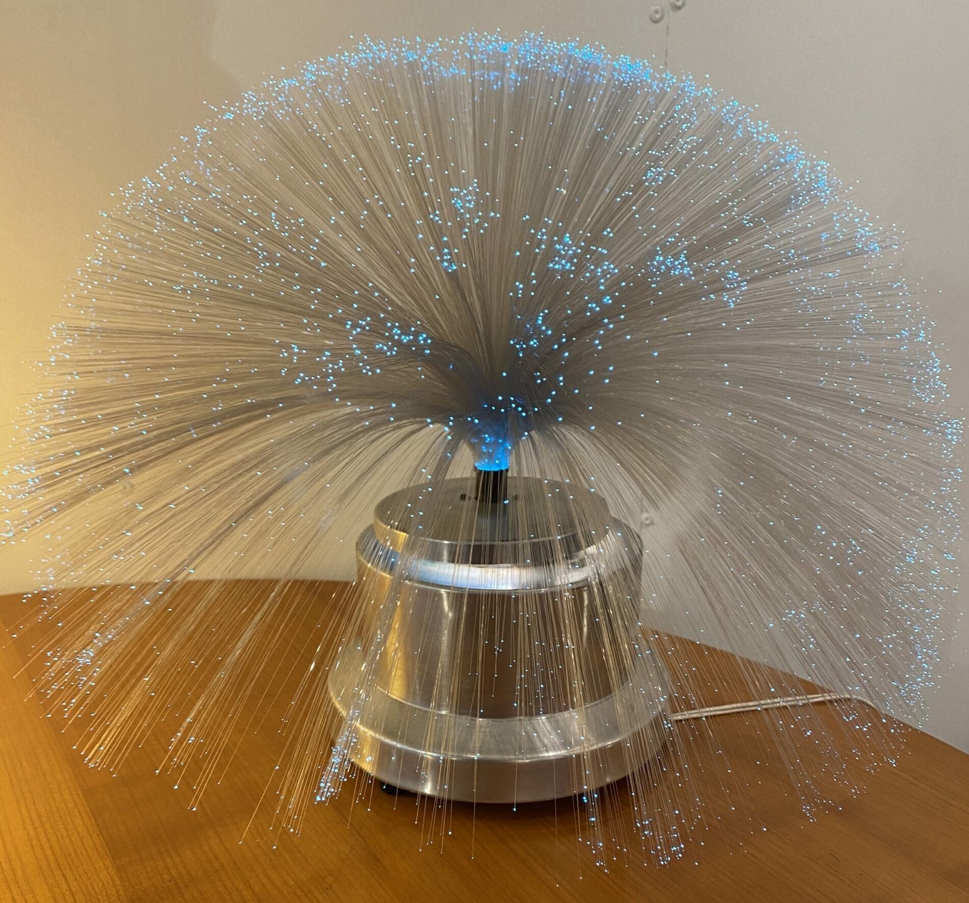 Lampe en fibre de verre optique multi couleurs 70 – occasion