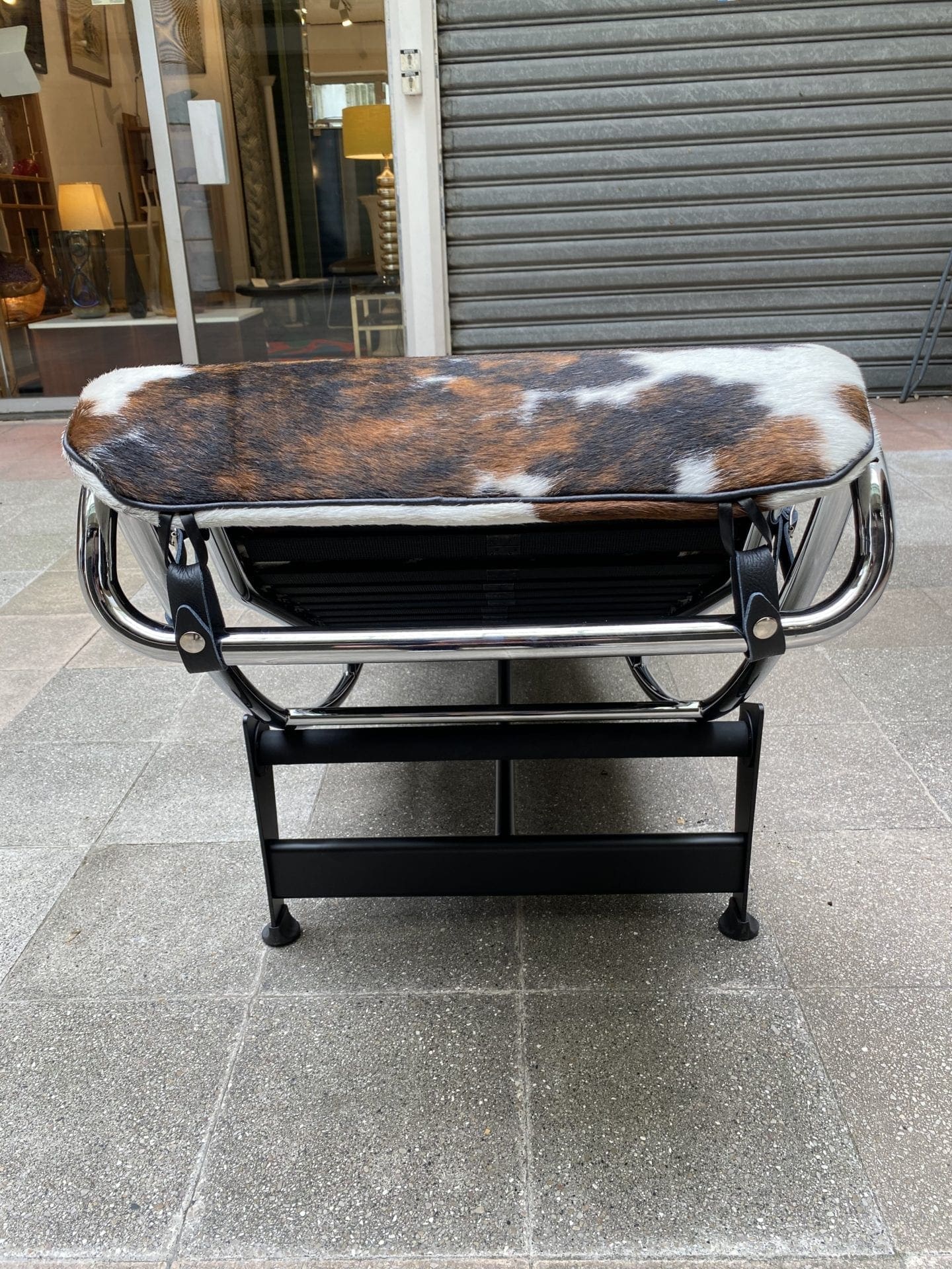 Le Corbusier / Charlotte Perriand – LC4 peau de vache
