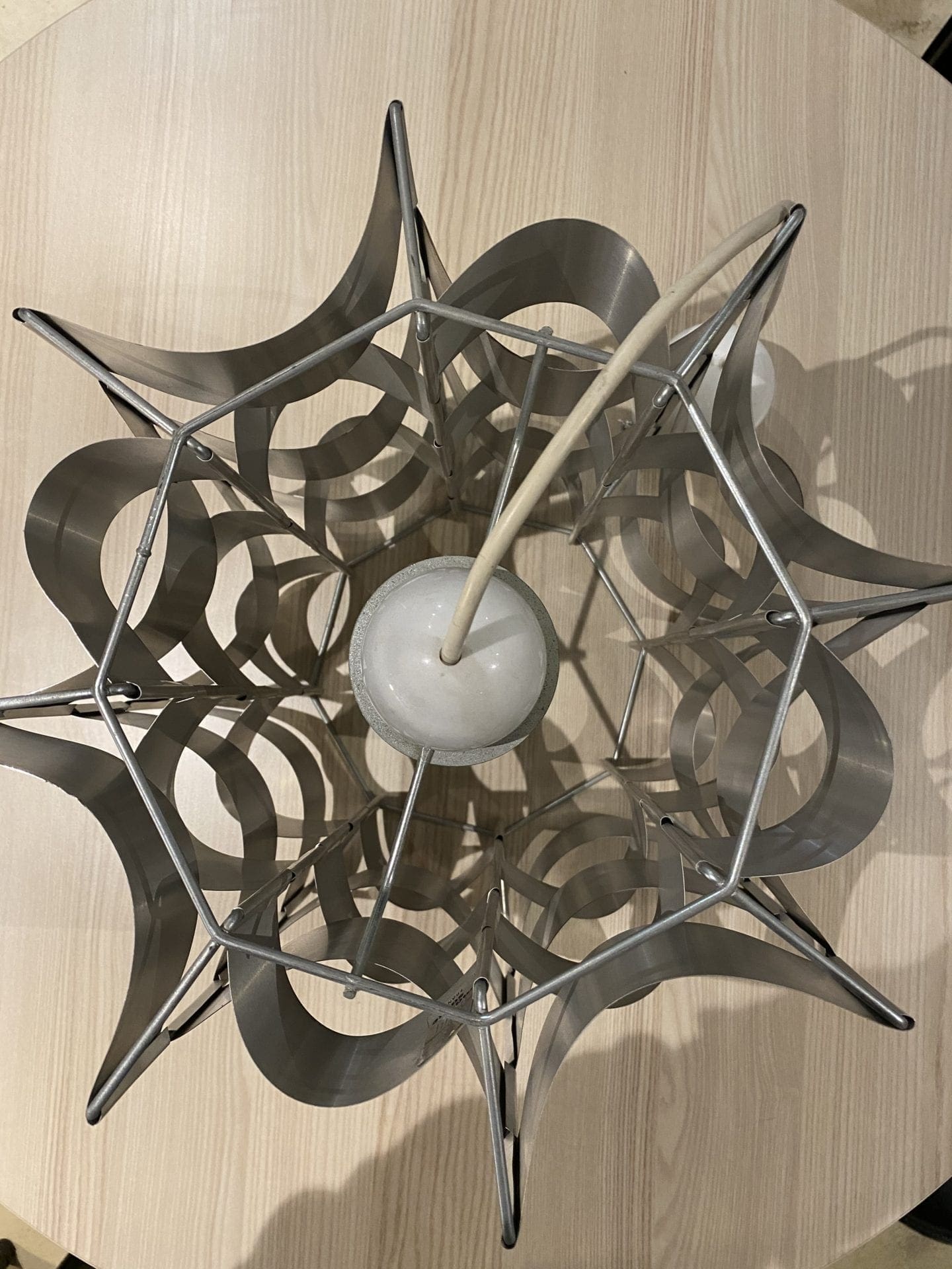 Max Sauze – Lustre Aluminium