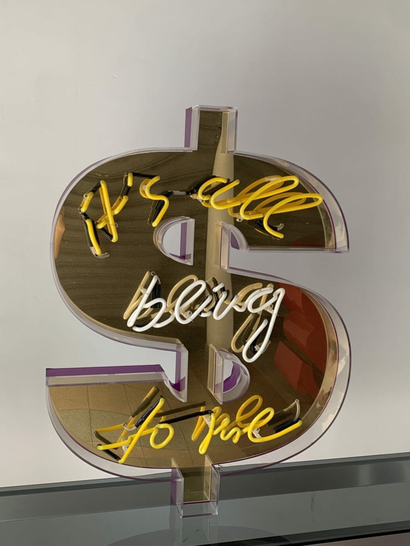 Maximilian Wiedemann – Lampe néon « It’s all bling to me »