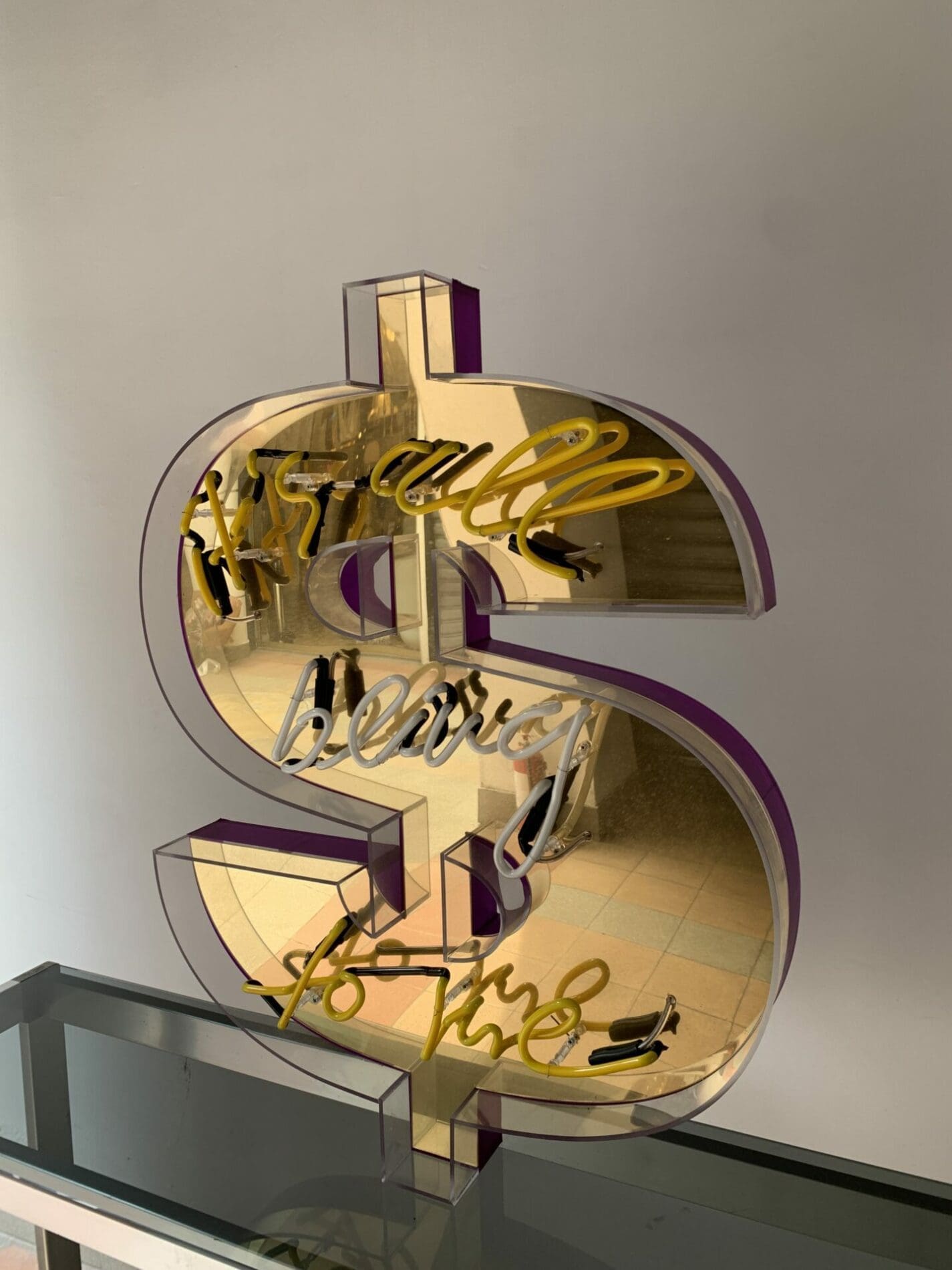 Maximilian Wiedemann – Lampe néon « It’s all bling to me »