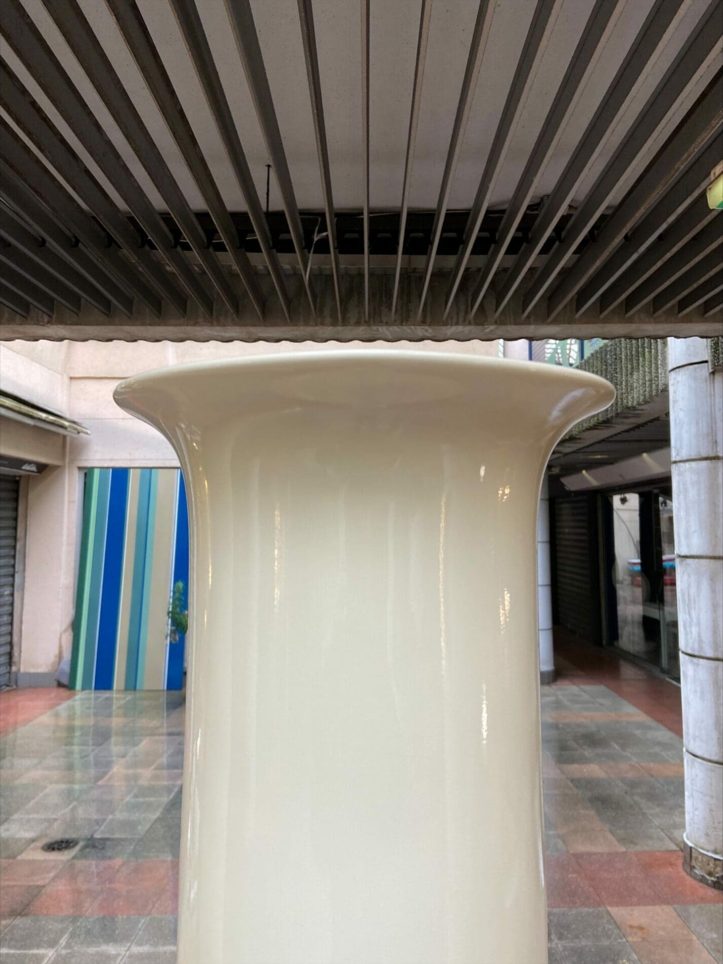 Maison Smania – Paire de colonnes en forme de vase