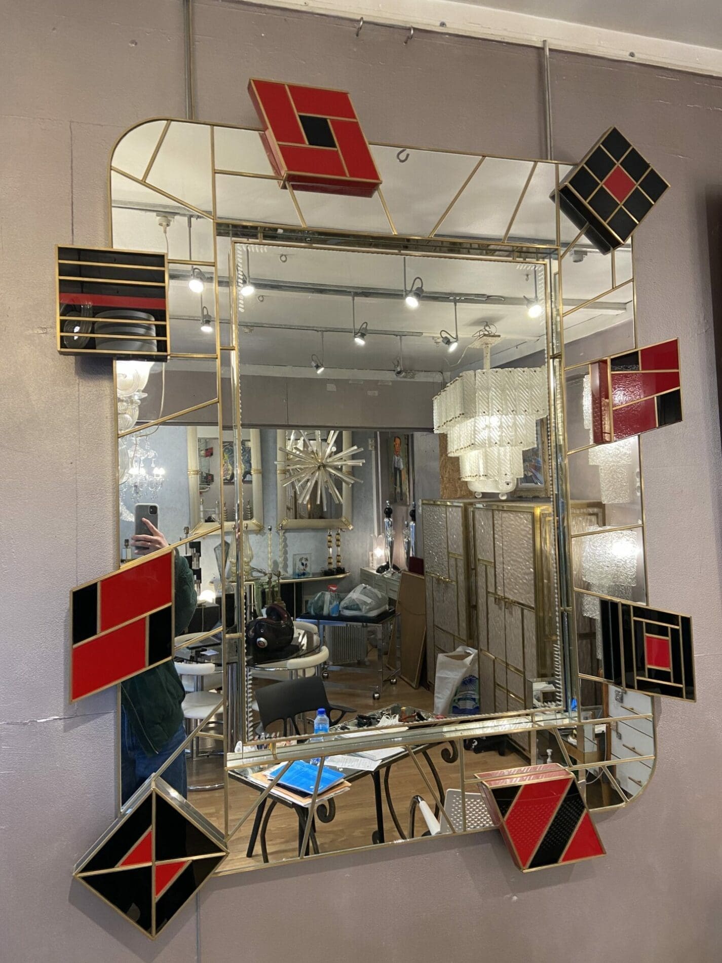 Martin Studio  – Miroir noir et rouge