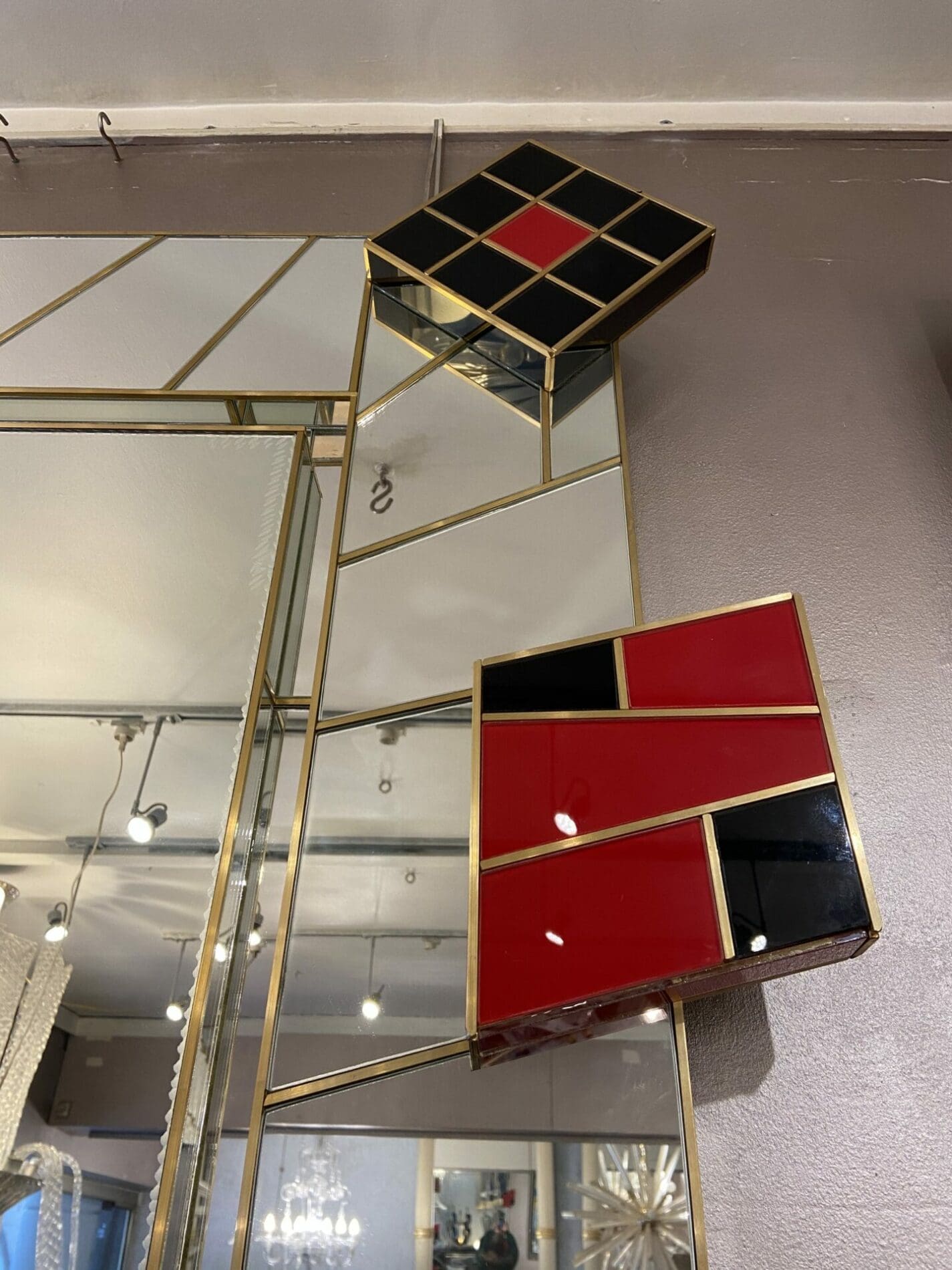 Martin Studio  – Miroir noir et rouge