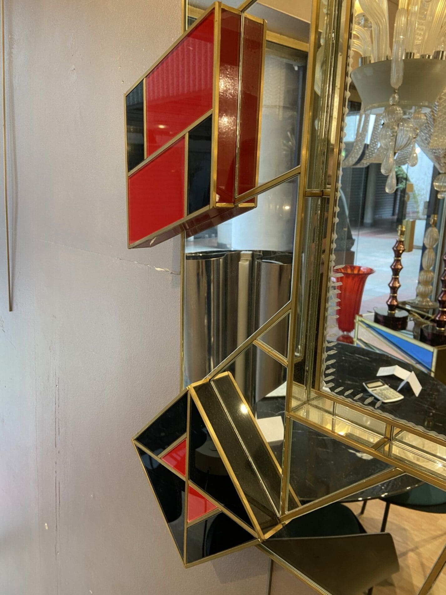 Martin Studio  – Miroir noir et rouge