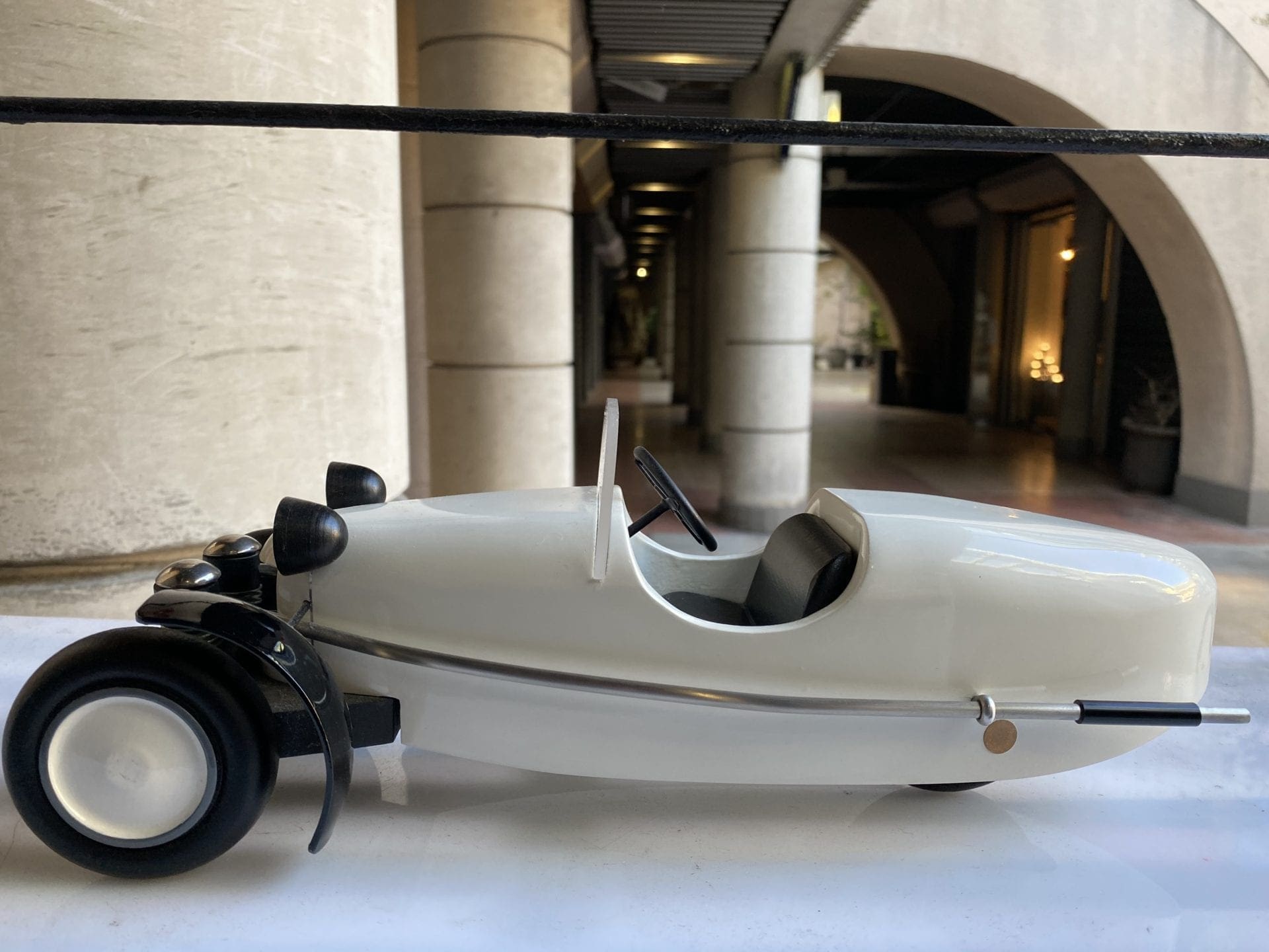 Michel Aroutcheff pour Vilac – Morgan three wheeler